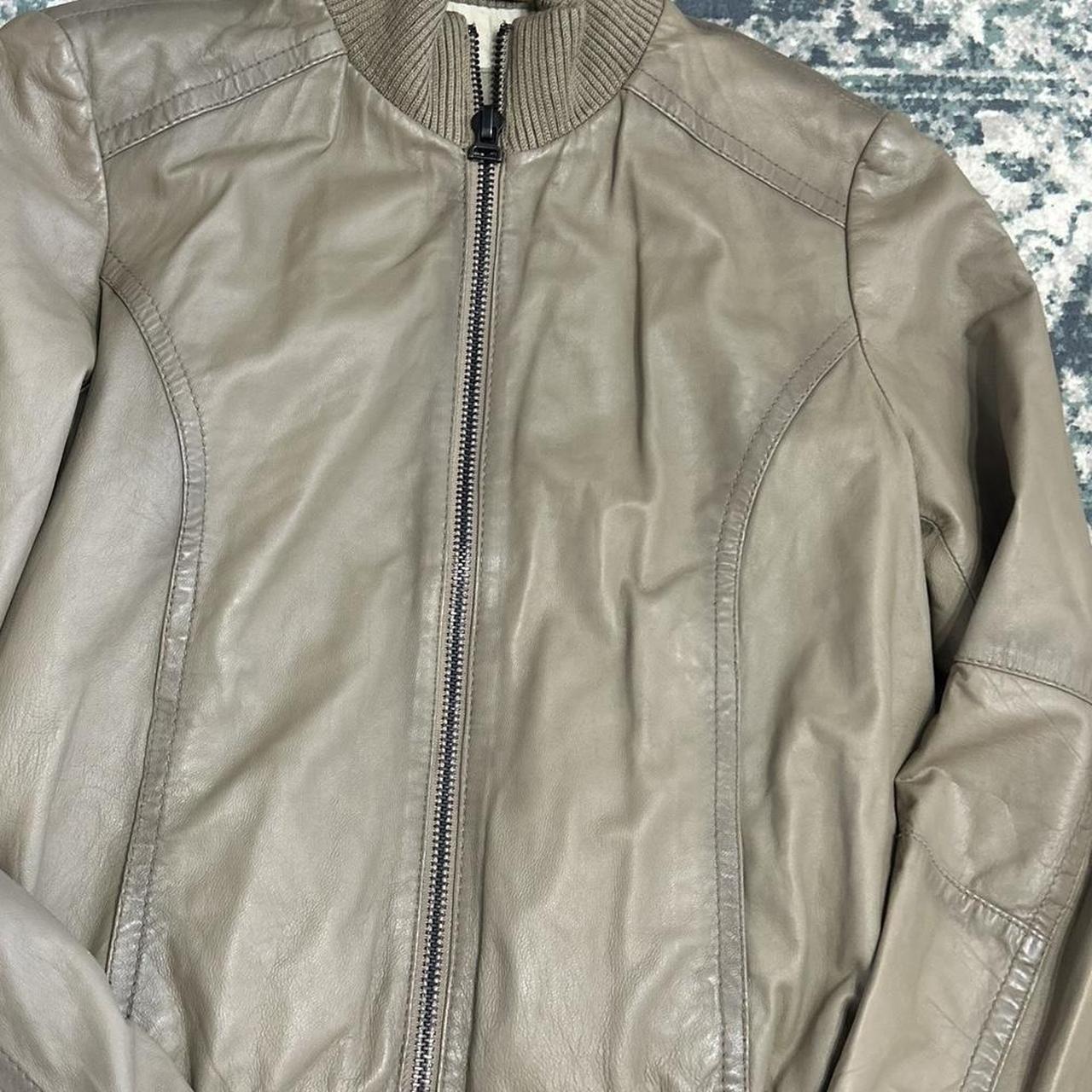 Vintage y2k style beige leather jacket