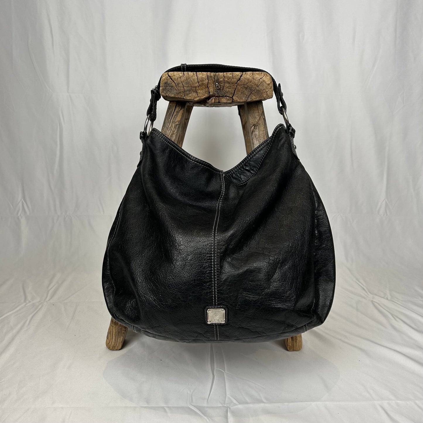 Vintage y2k style black slouchy hobo leather shoulder bag