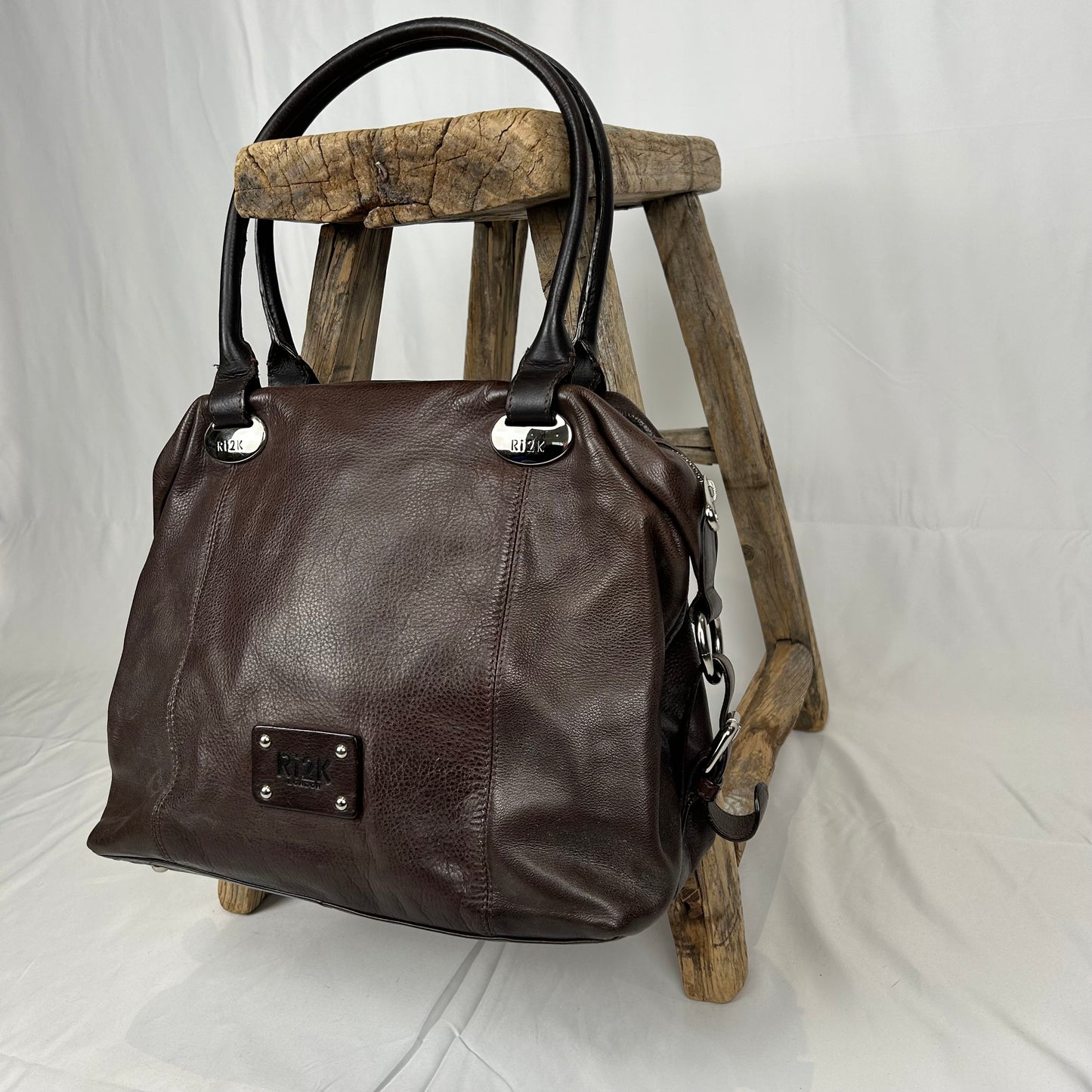 Vintage y2k style brown leather shoulder bag