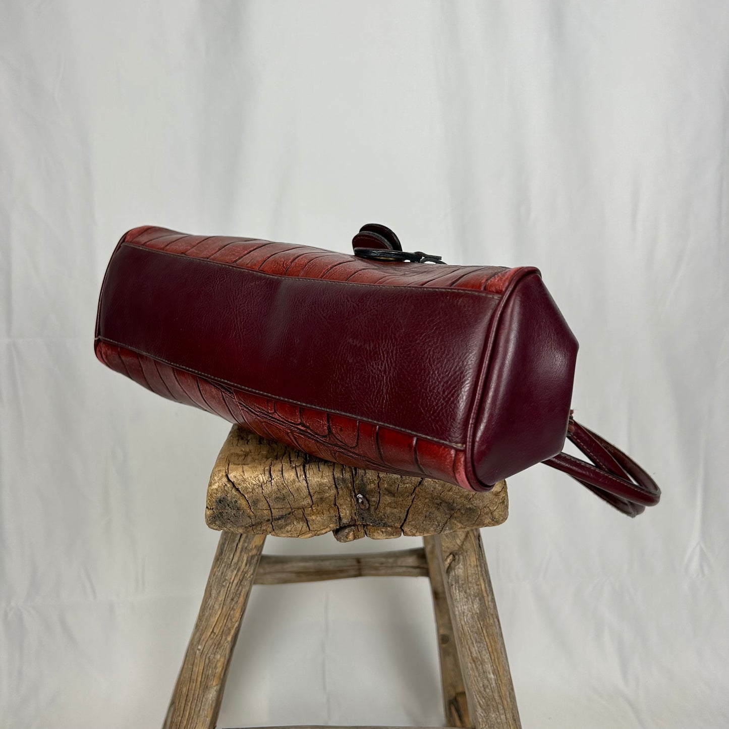 Vintage y2k style croc effect leather shoulder bag