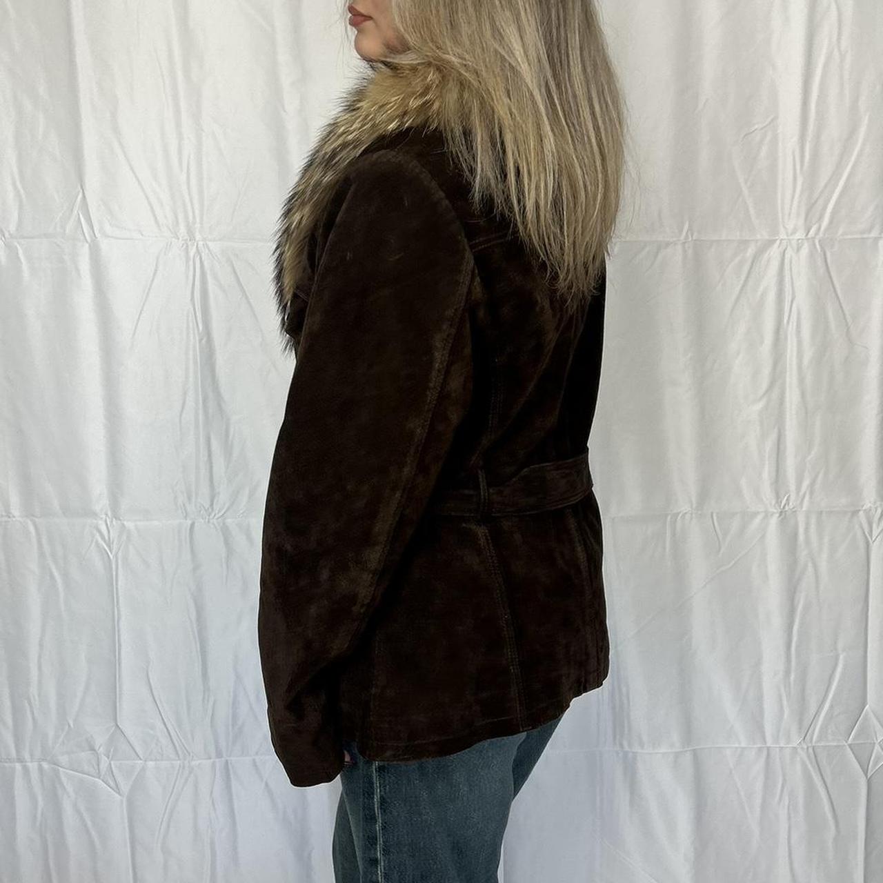 Vintage y2k style brown suede leather jacket with faux fur collar