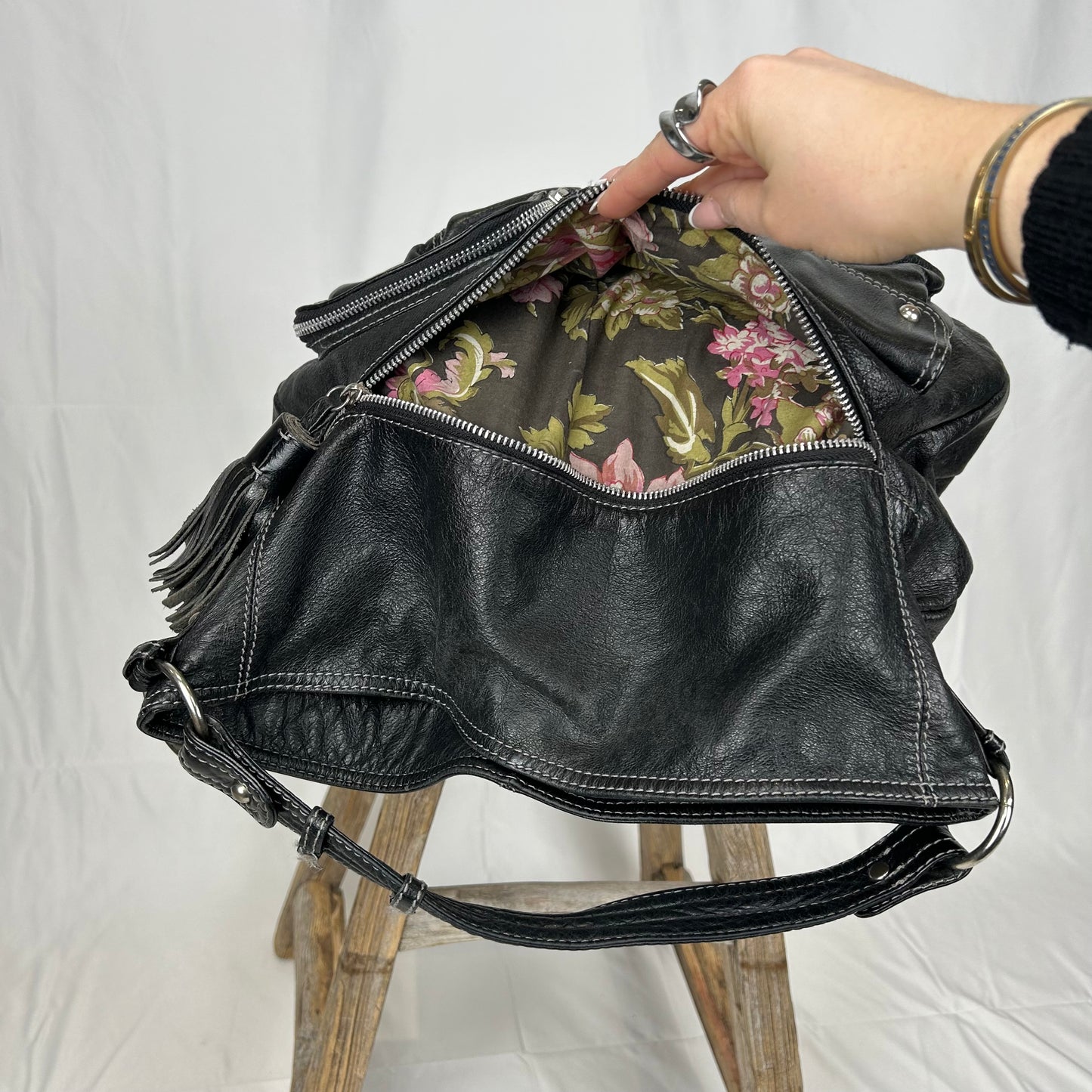 Vintage y2k style black slouchy hobo leather shoulder bag