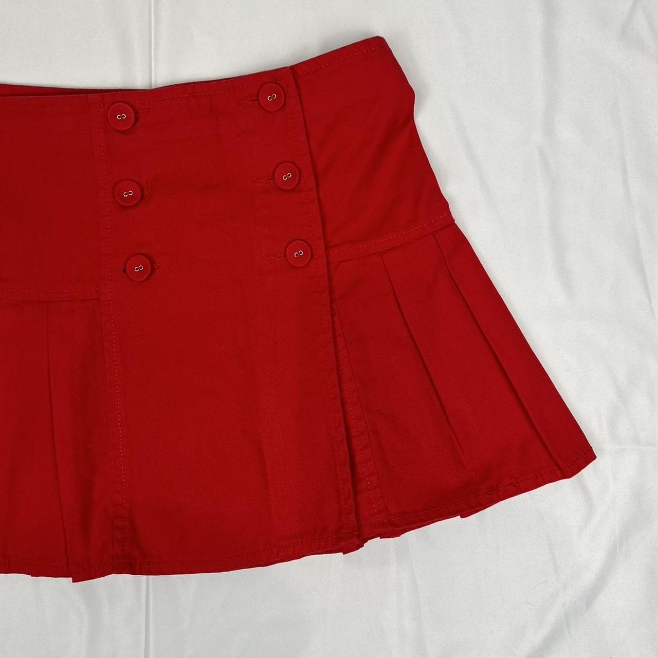 Vintage y2k style red pleated mini skirt