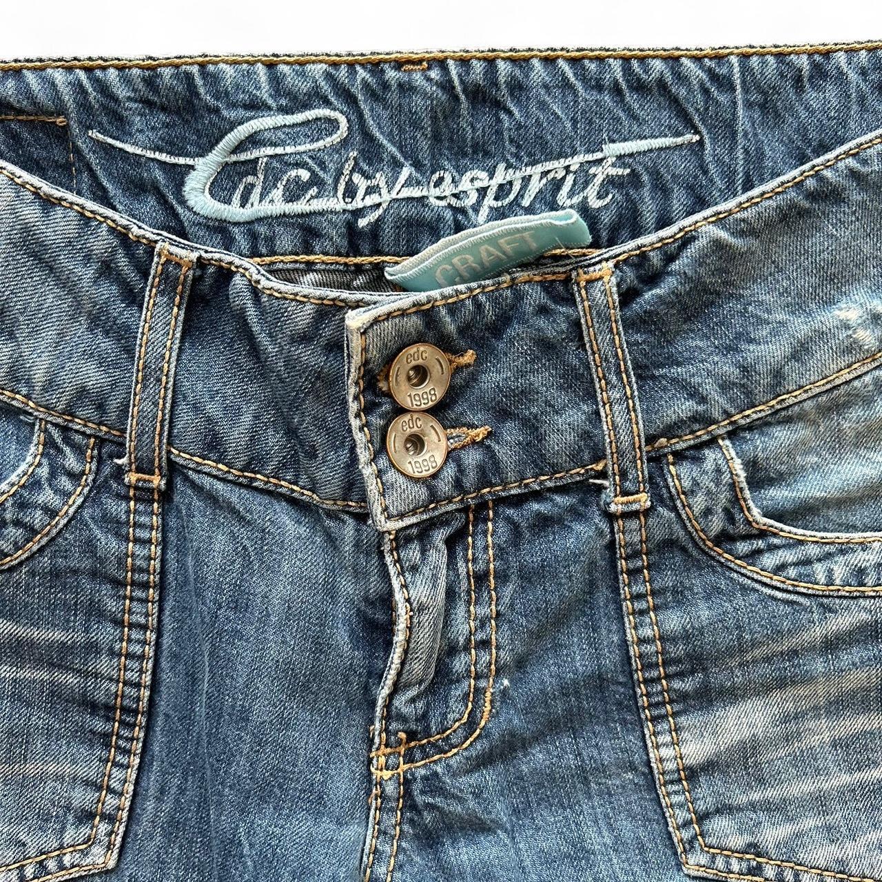 Vintage Y2K style mid wash straight leg jeans