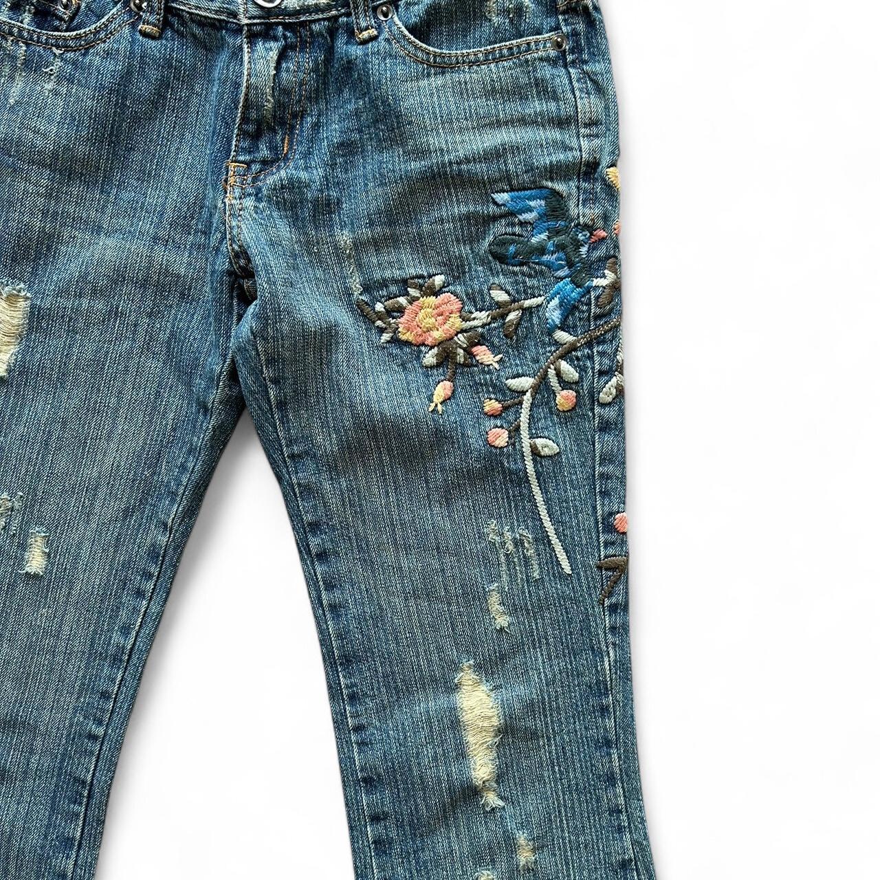 Vintage Y2K style mid wash straight leg jeans
