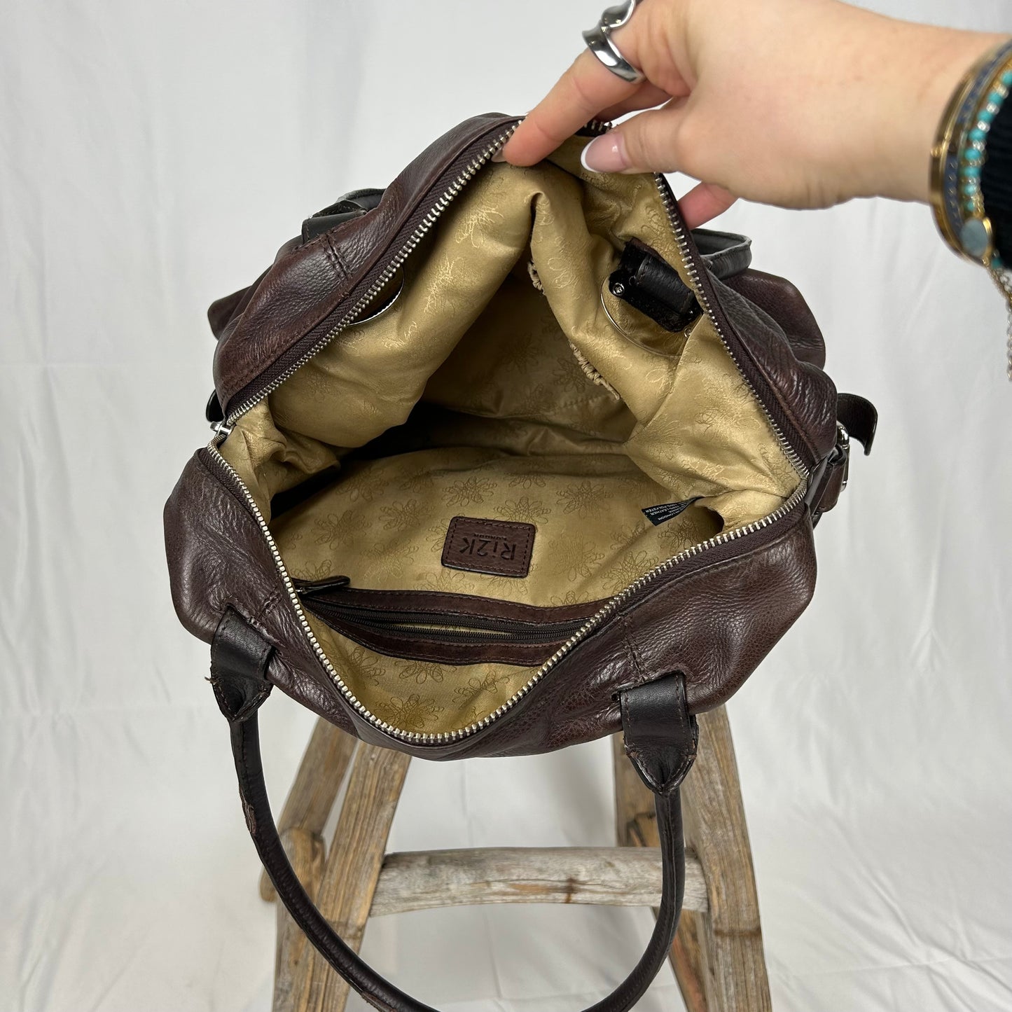 Vintage y2k style brown leather shoulder bag