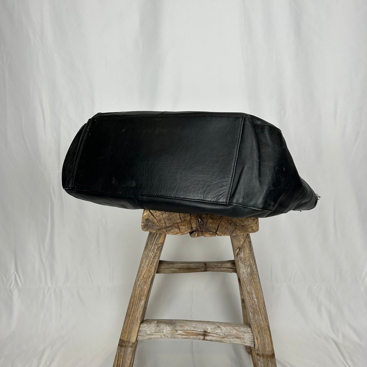 Vintage y2k style black leather shoulder bag