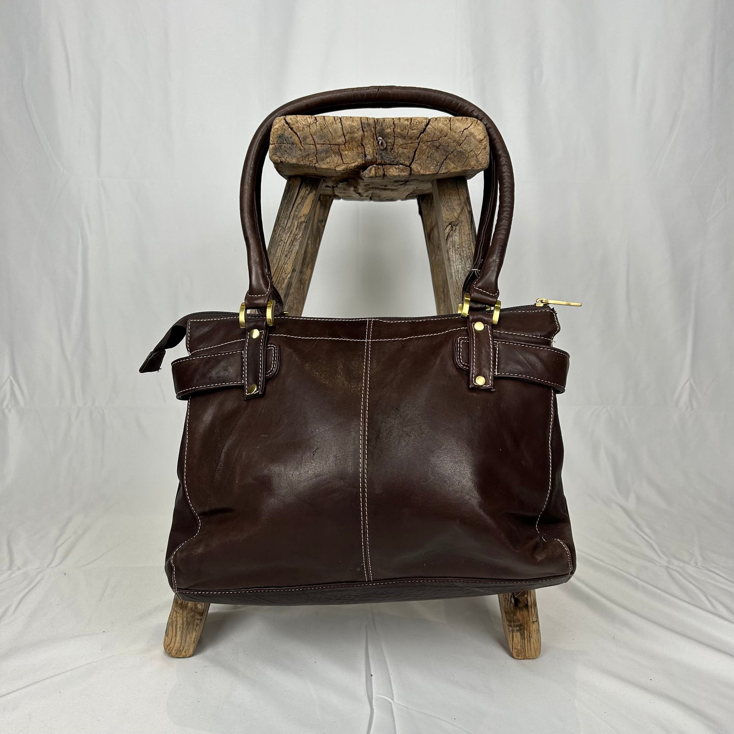 Vintage y2k style brown leather shoulder bag