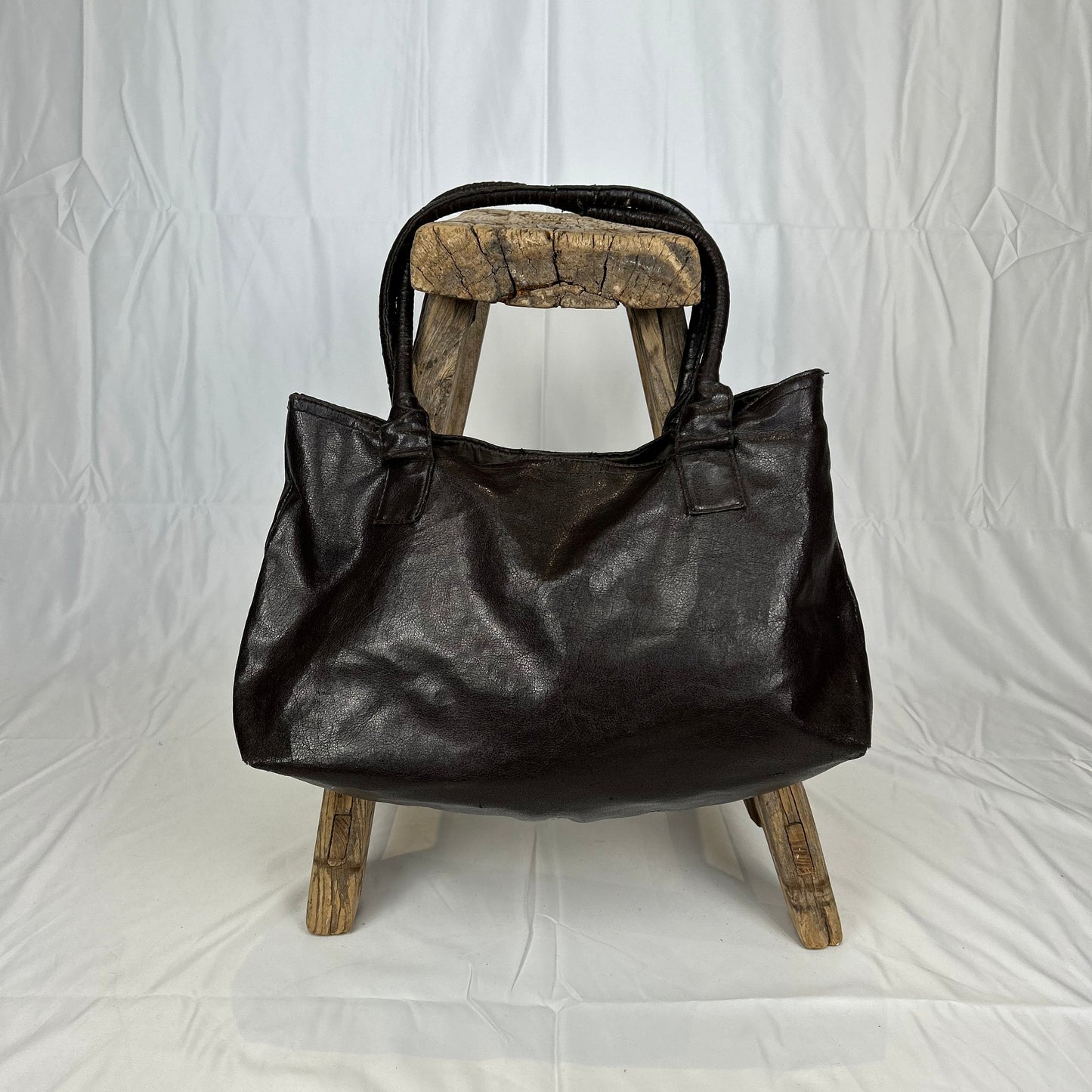 Vintage y2k style brown faux leather handbag
