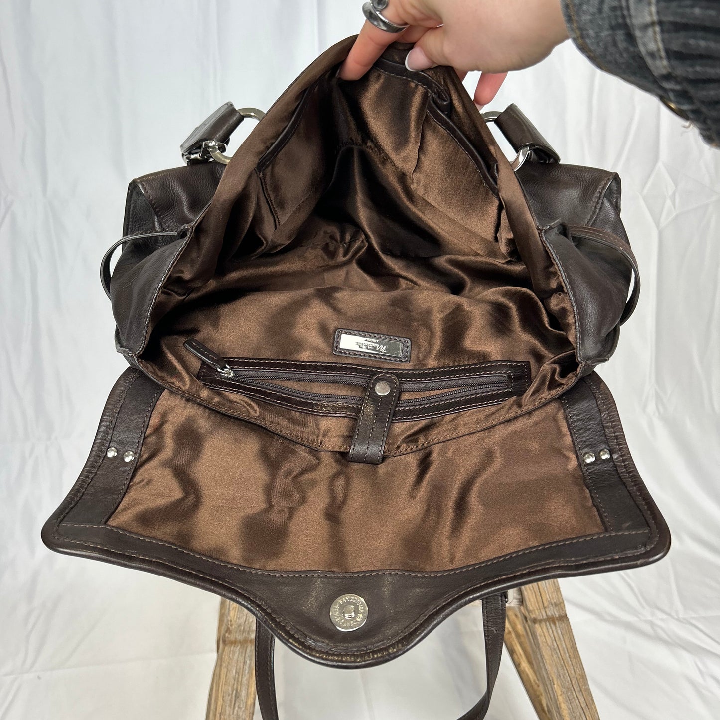 Vintage y2k style chocolate brown slouchy leather shoulder bag
