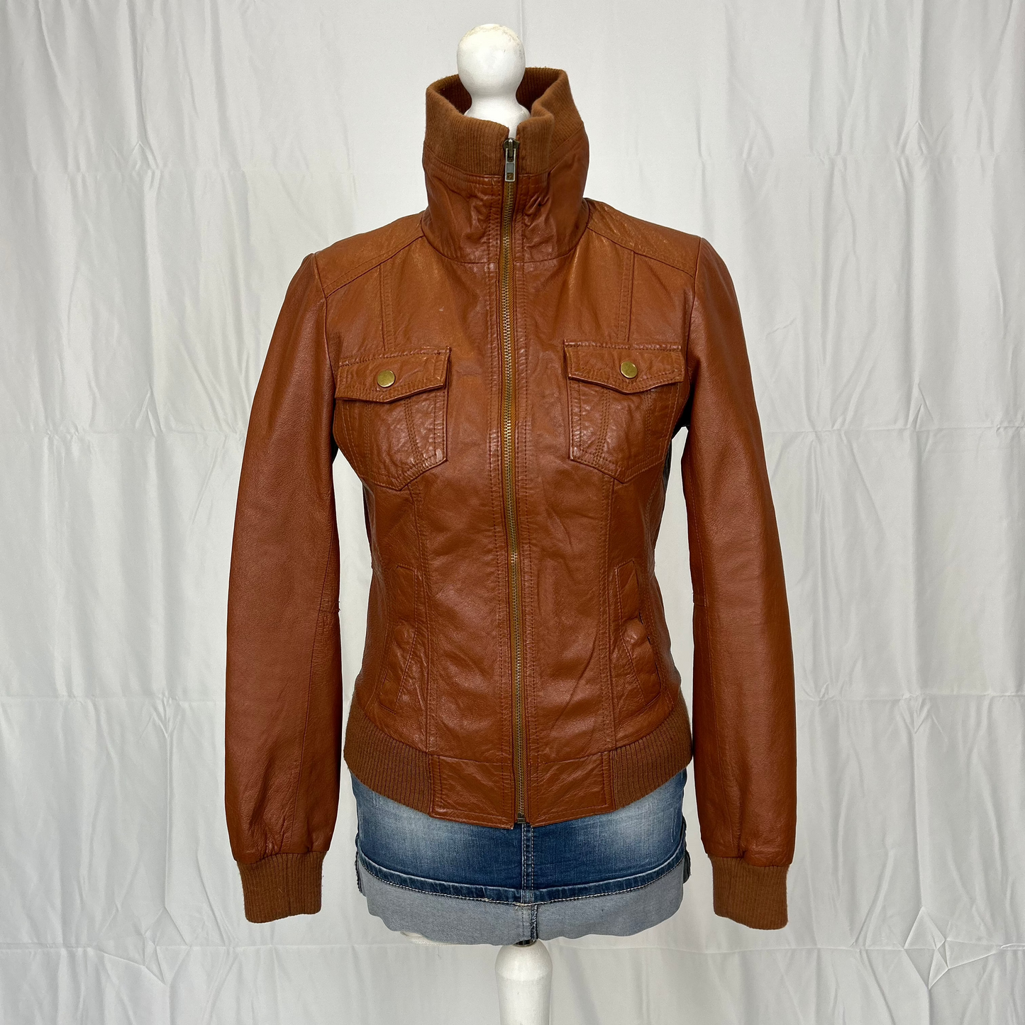 Vintage y2k style brown/tan leather jacket