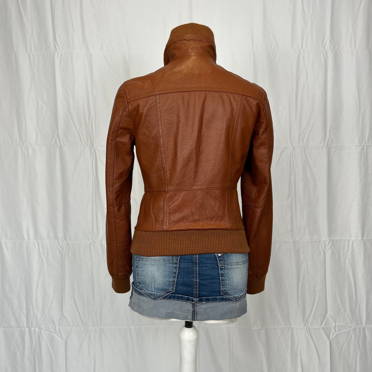 Vintage y2k style brown/tan leather jacket