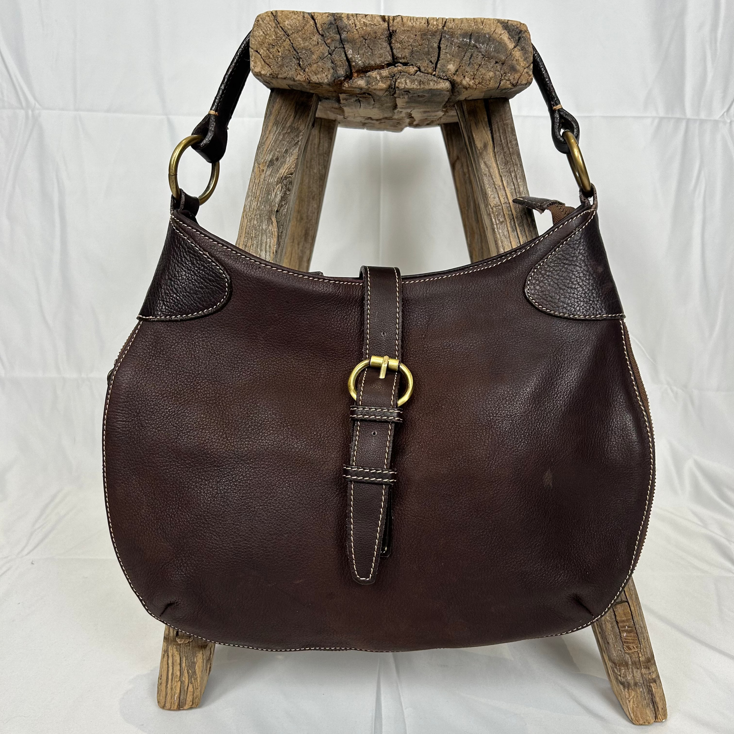 Vintage y2k style brown leather shoulder bag
