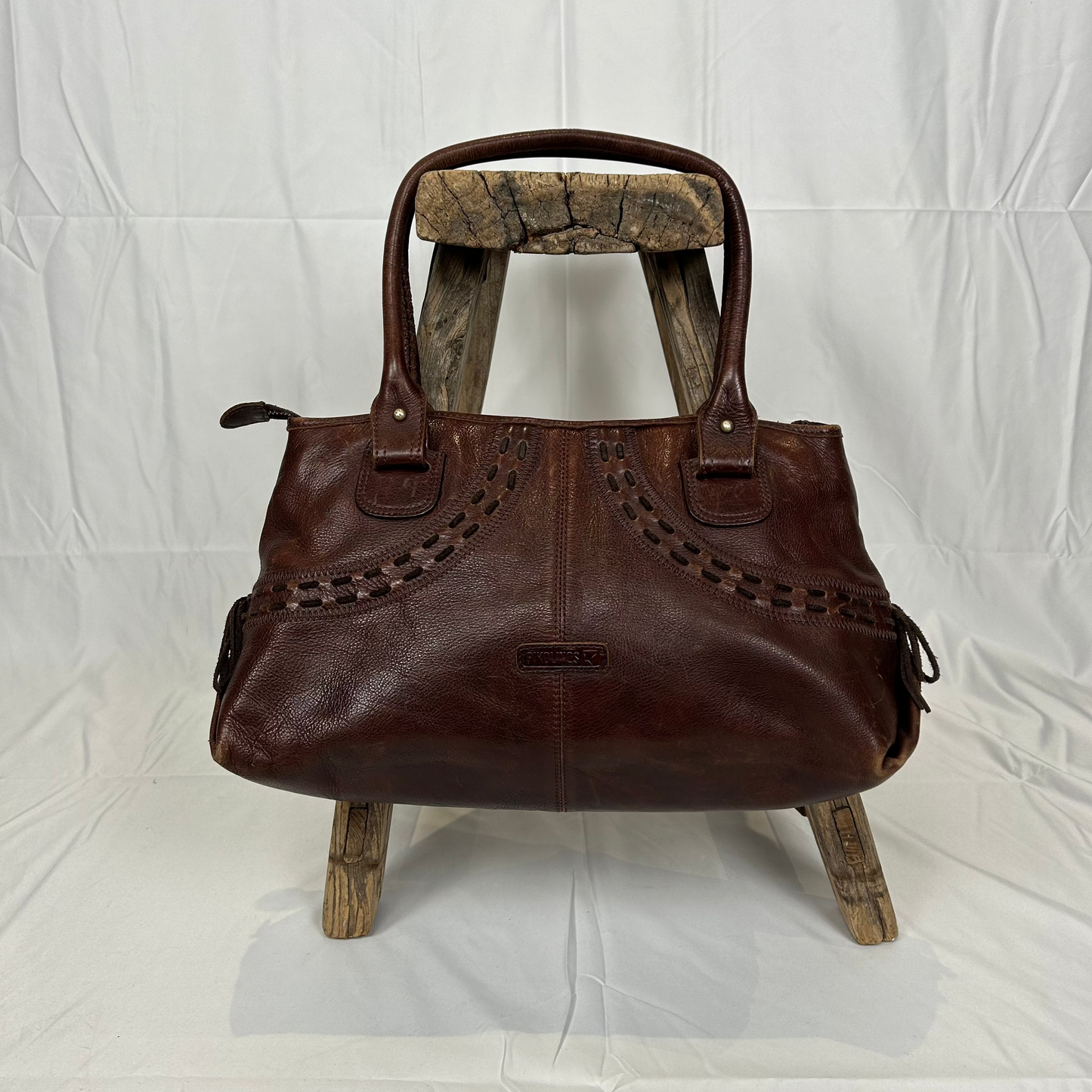 Vintage y2k style brown leather shoulder bag