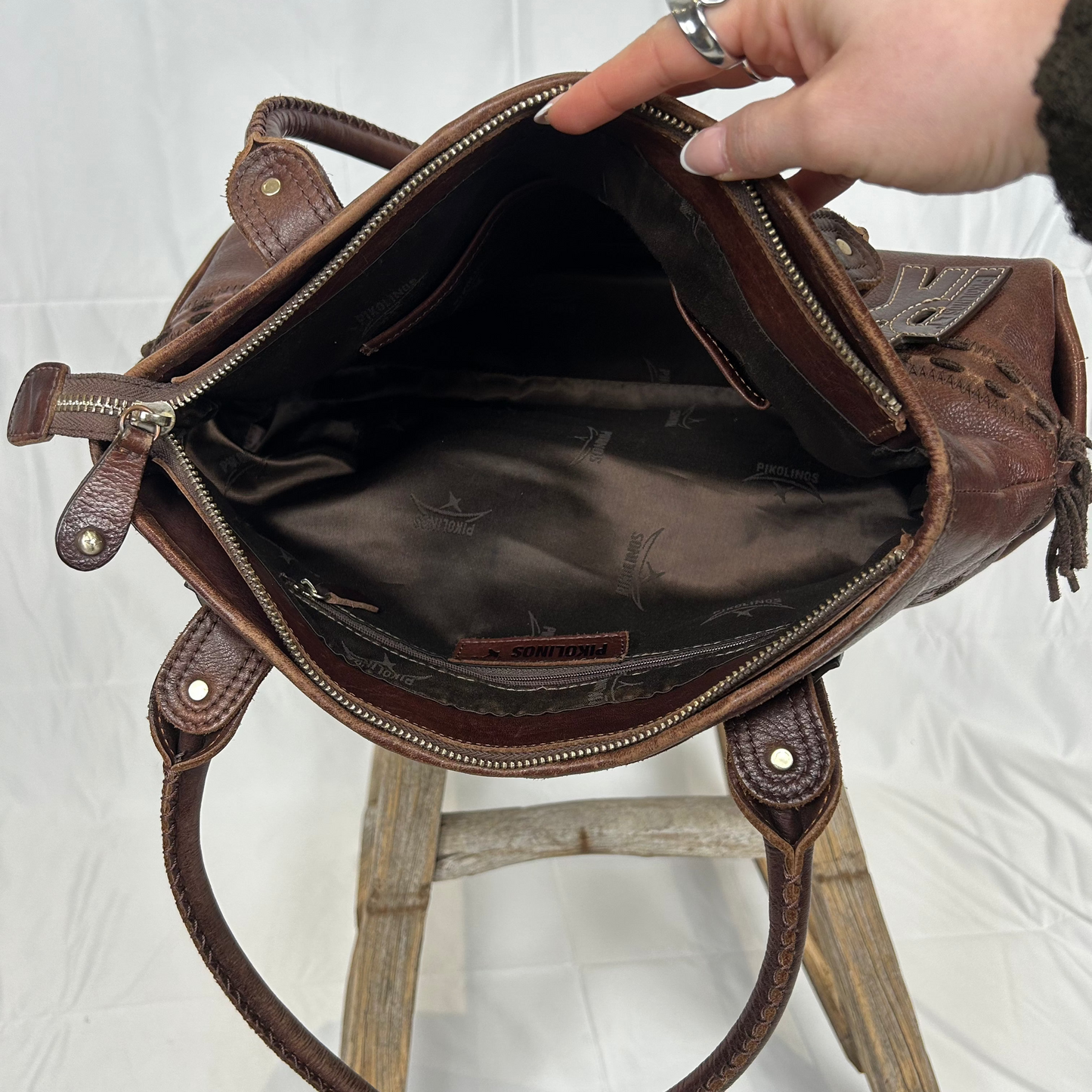 Vintage y2k style brown leather shoulder bag