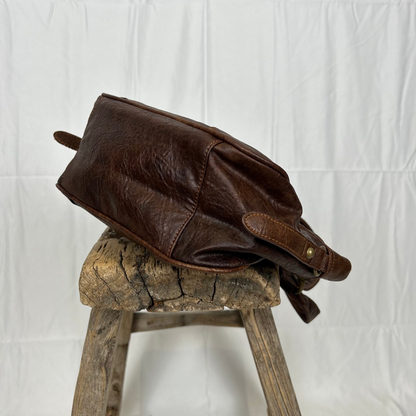 Vintage y2k style brown faux leather shoulder bag