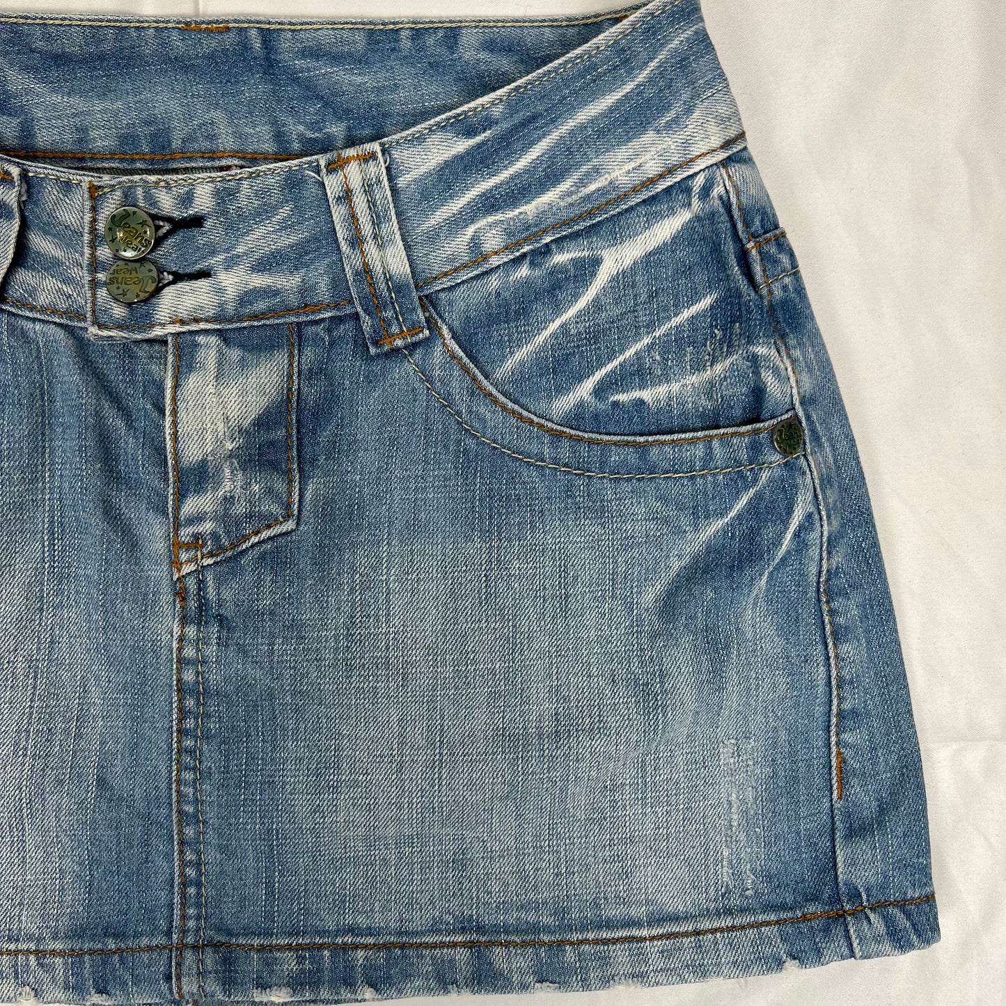 Vintage y2k style denim mini skirt