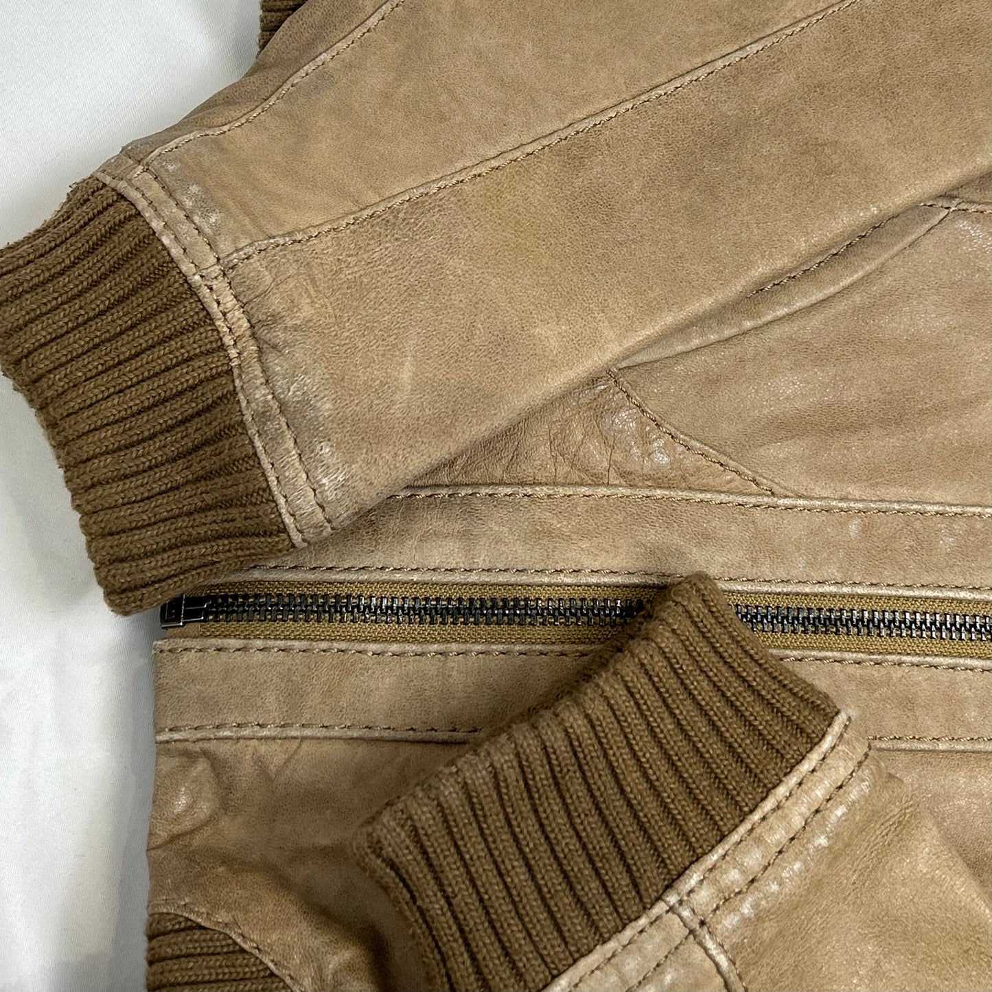 Vintage y2k style tan ribbed leather jacket
