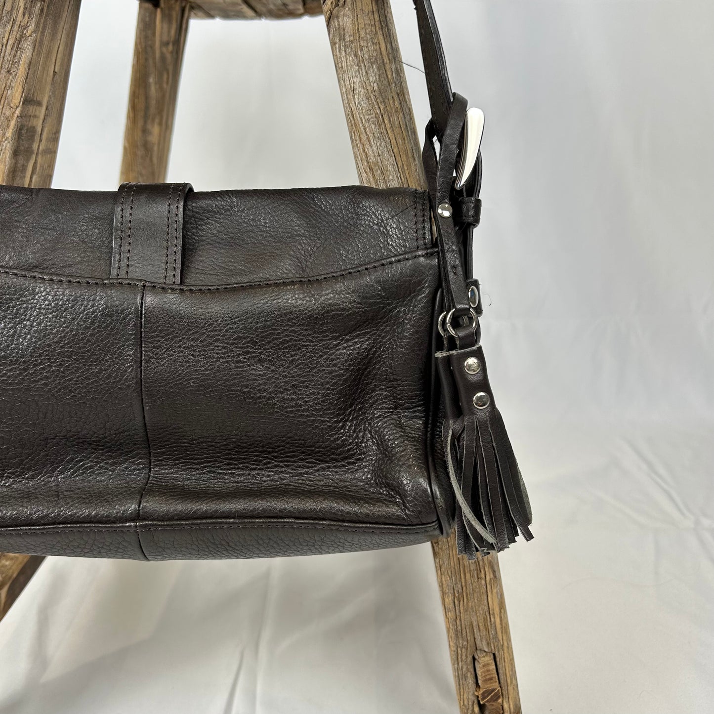 Vintage y2k style brown leather shoulder bag