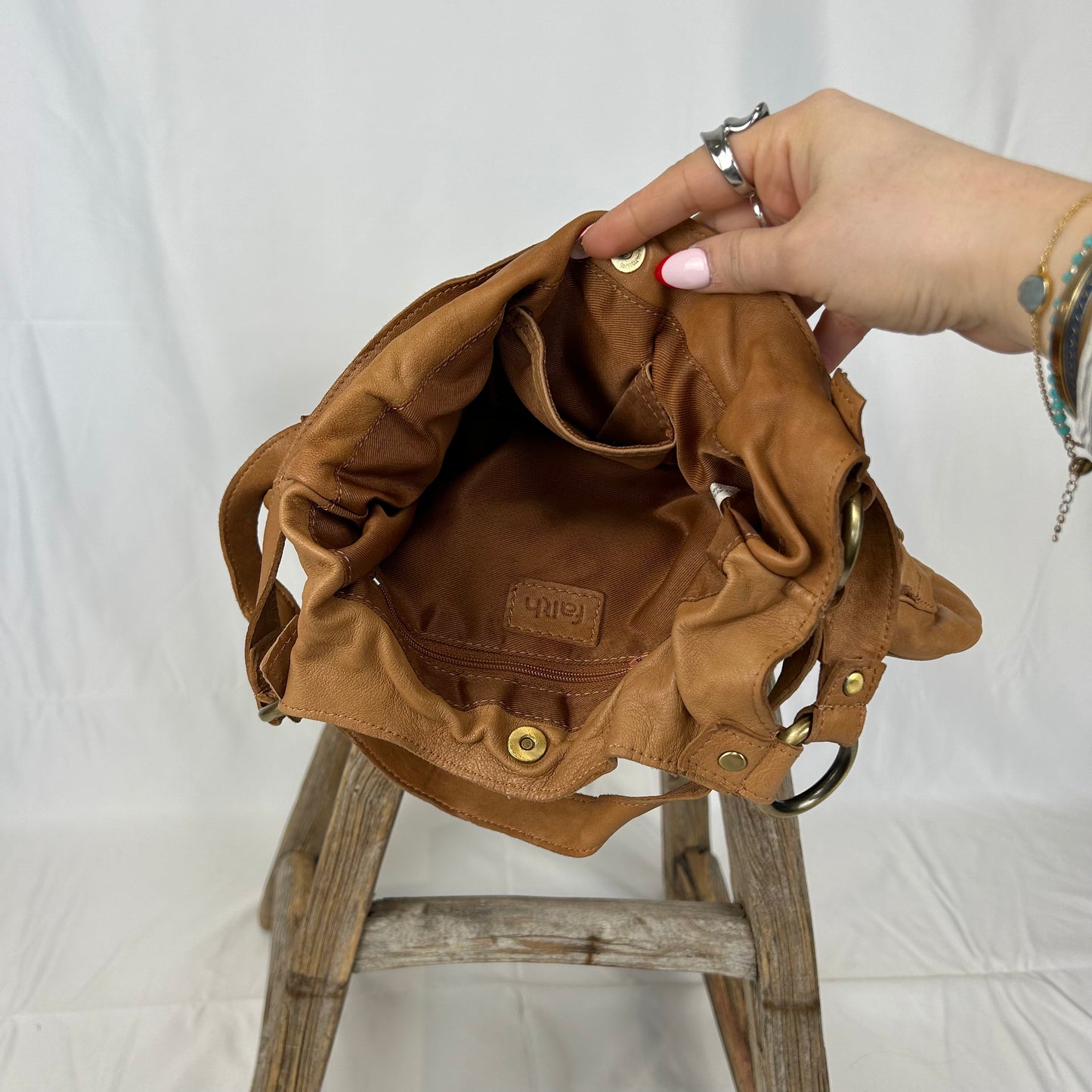 Vintage y2k style tan small soft leather shoulder bag