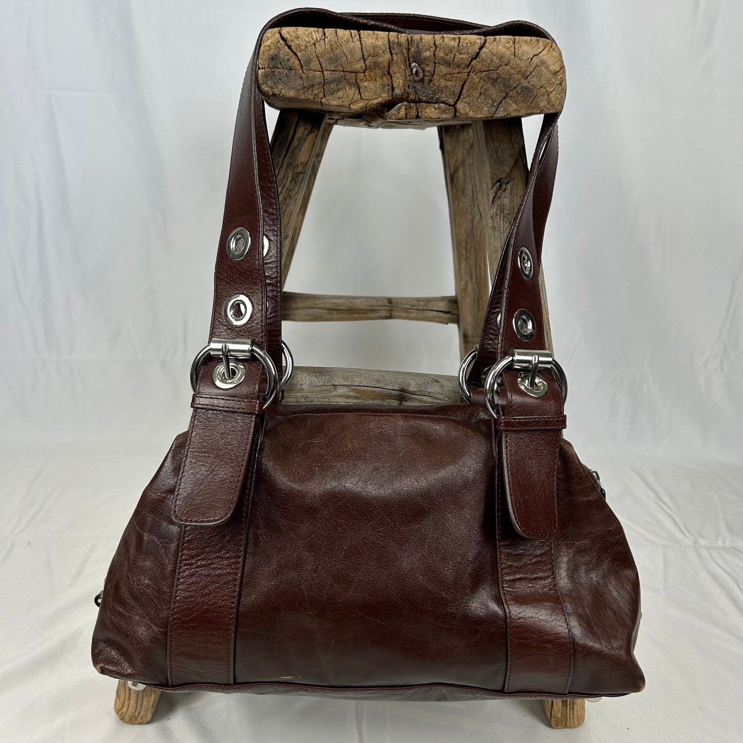 Vintage y2k style brown leather shoulder bag