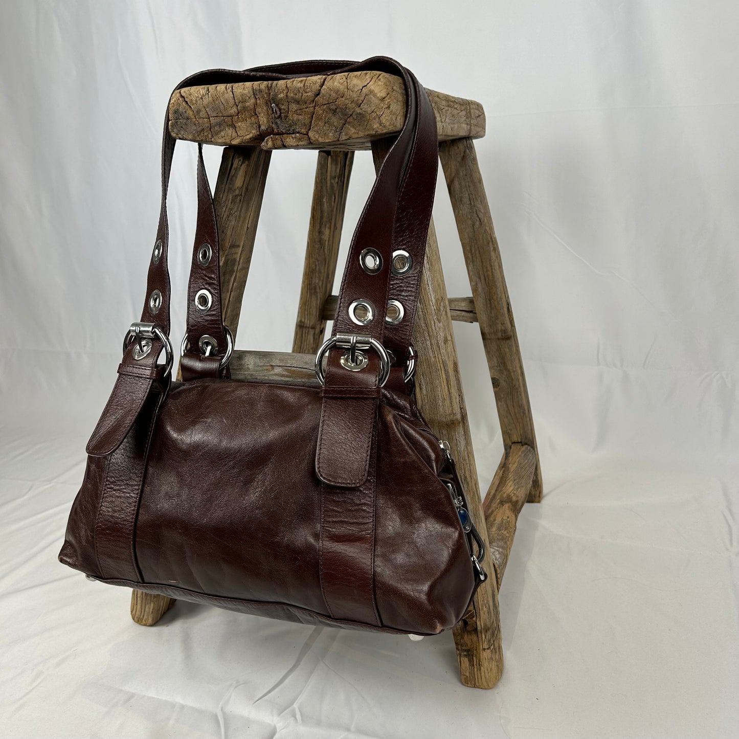 Vintage y2k style brown leather shoulder bag