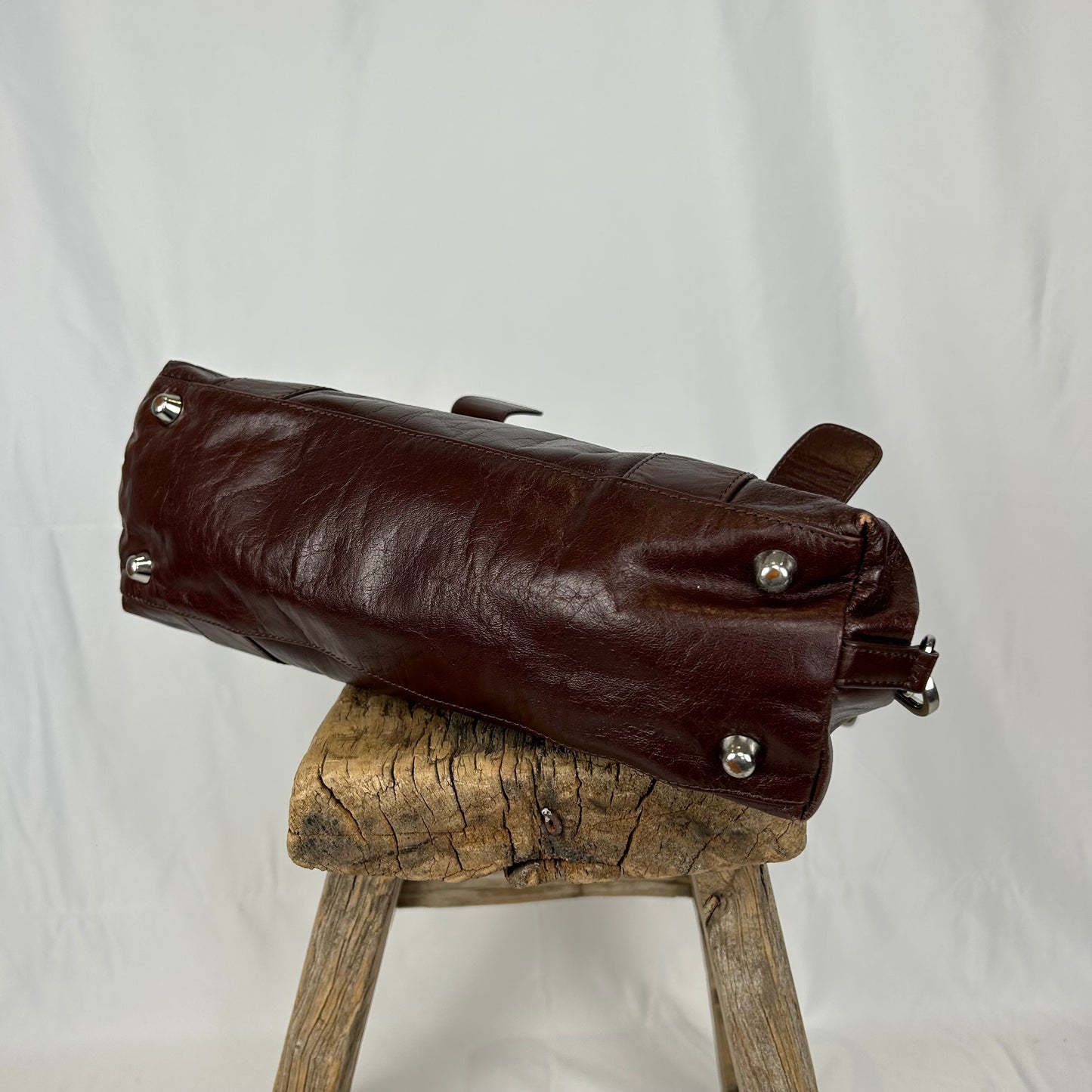 Vintage y2k style brown leather shoulder bag