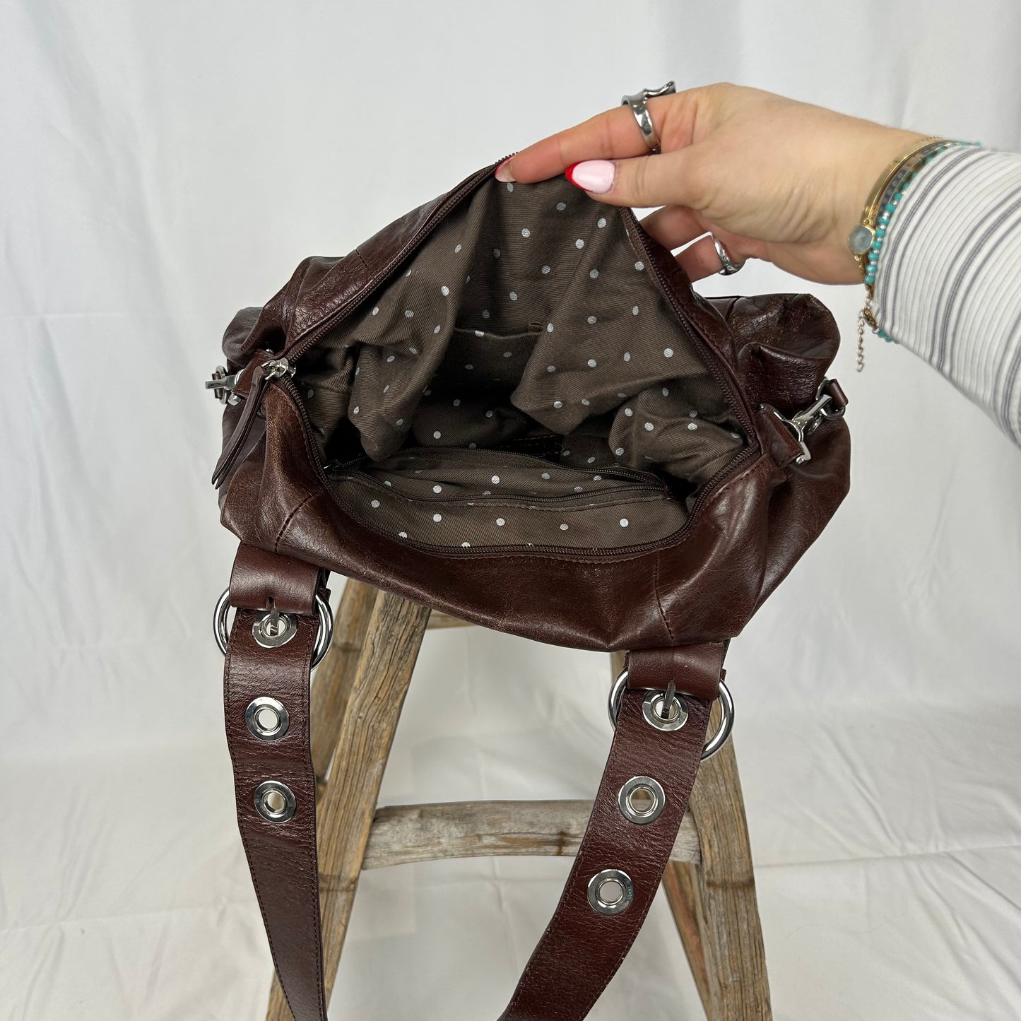 Vintage y2k style brown leather shoulder bag
