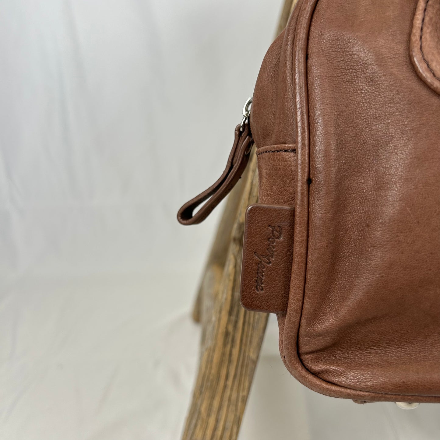 Vintage y2k style brown leather shoulder bag