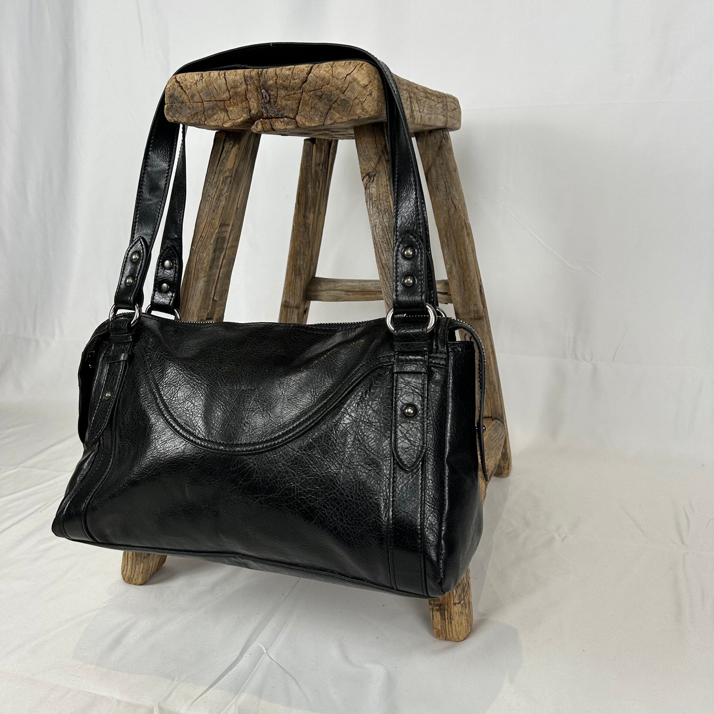 Vintage y2k style black leather shoulder bag
