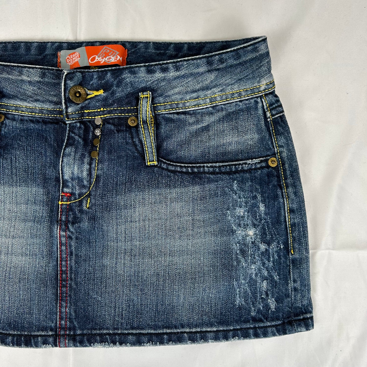 Vintage y2k style dark wash denim mini skirt