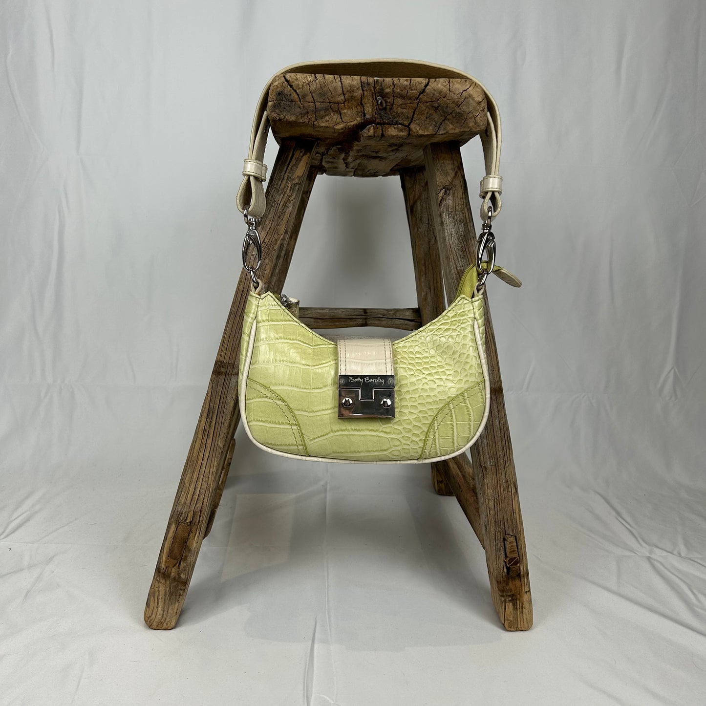 Vintage y2k style croc effect leather shoulder bag