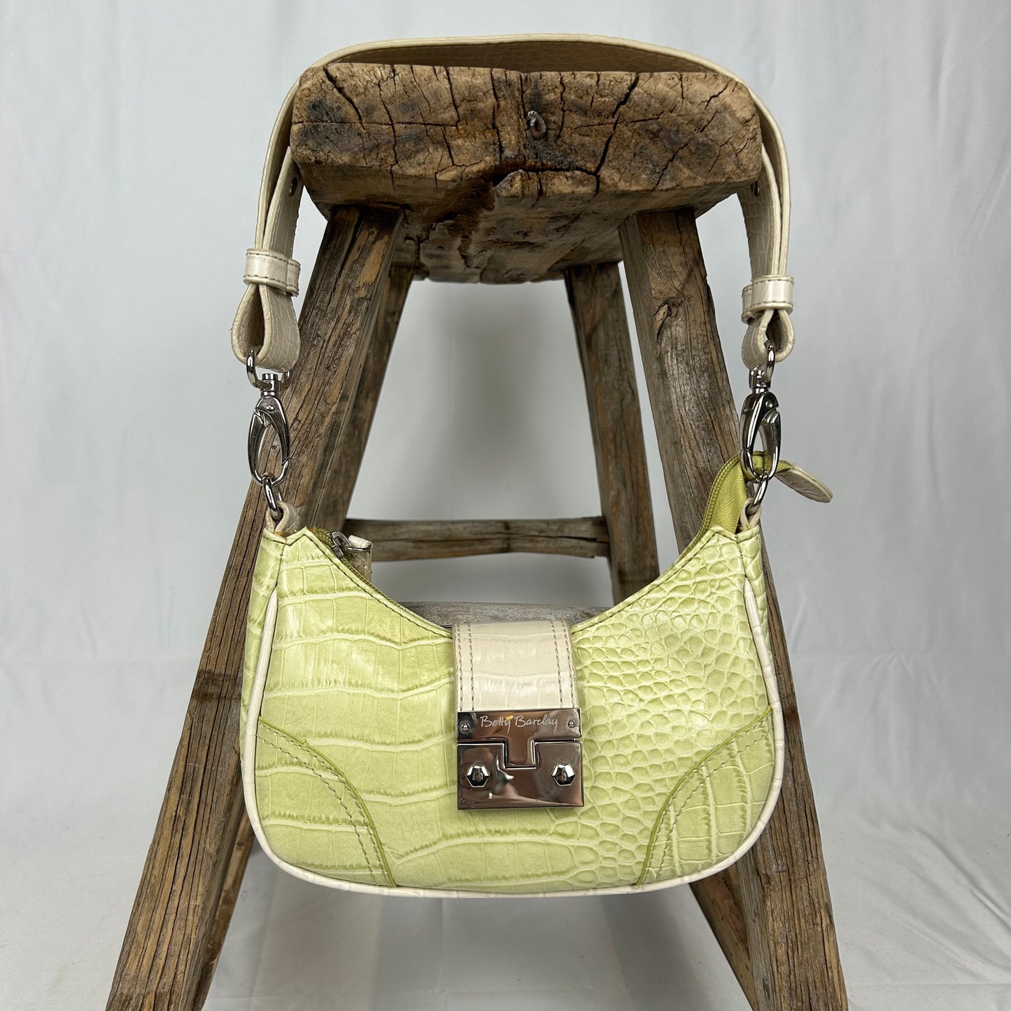 Vintage y2k style croc effect leather shoulder bag