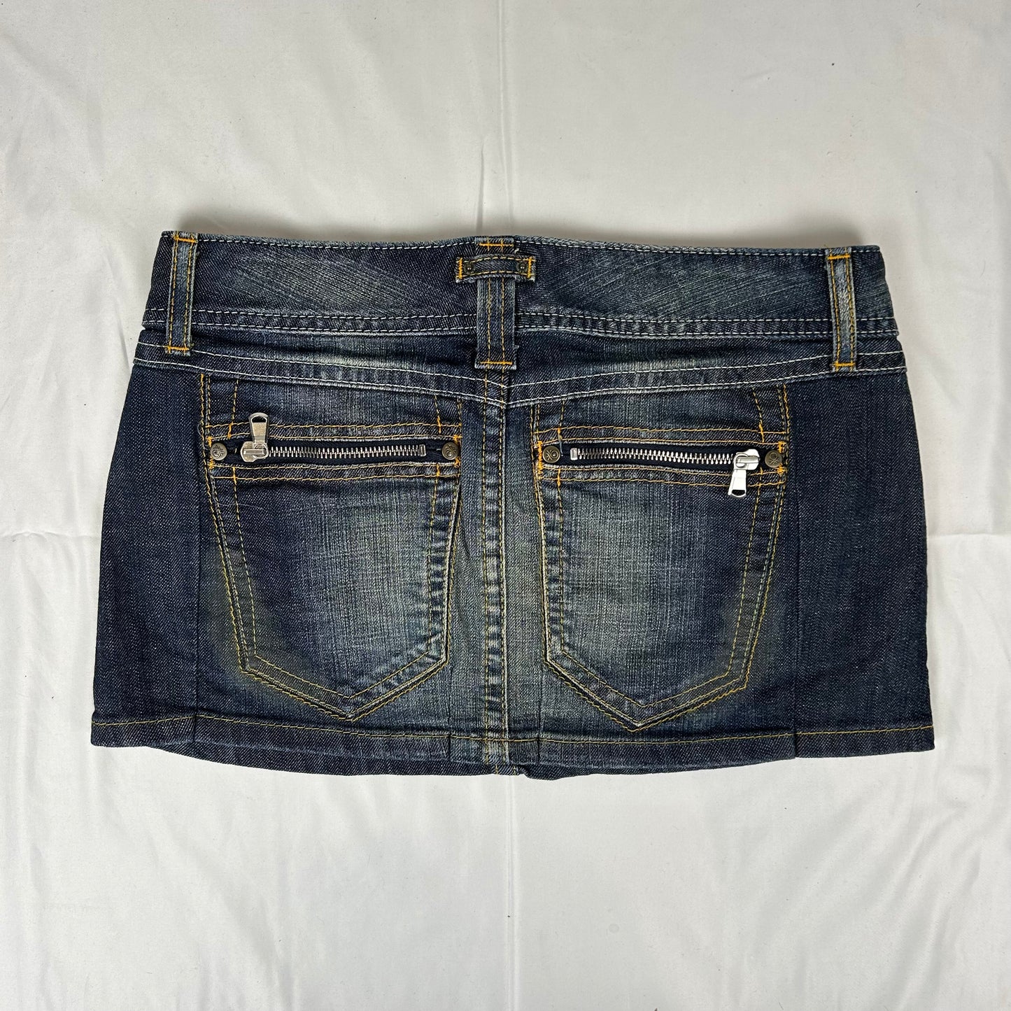 Vintage y2k style dark wash denim mini skirt