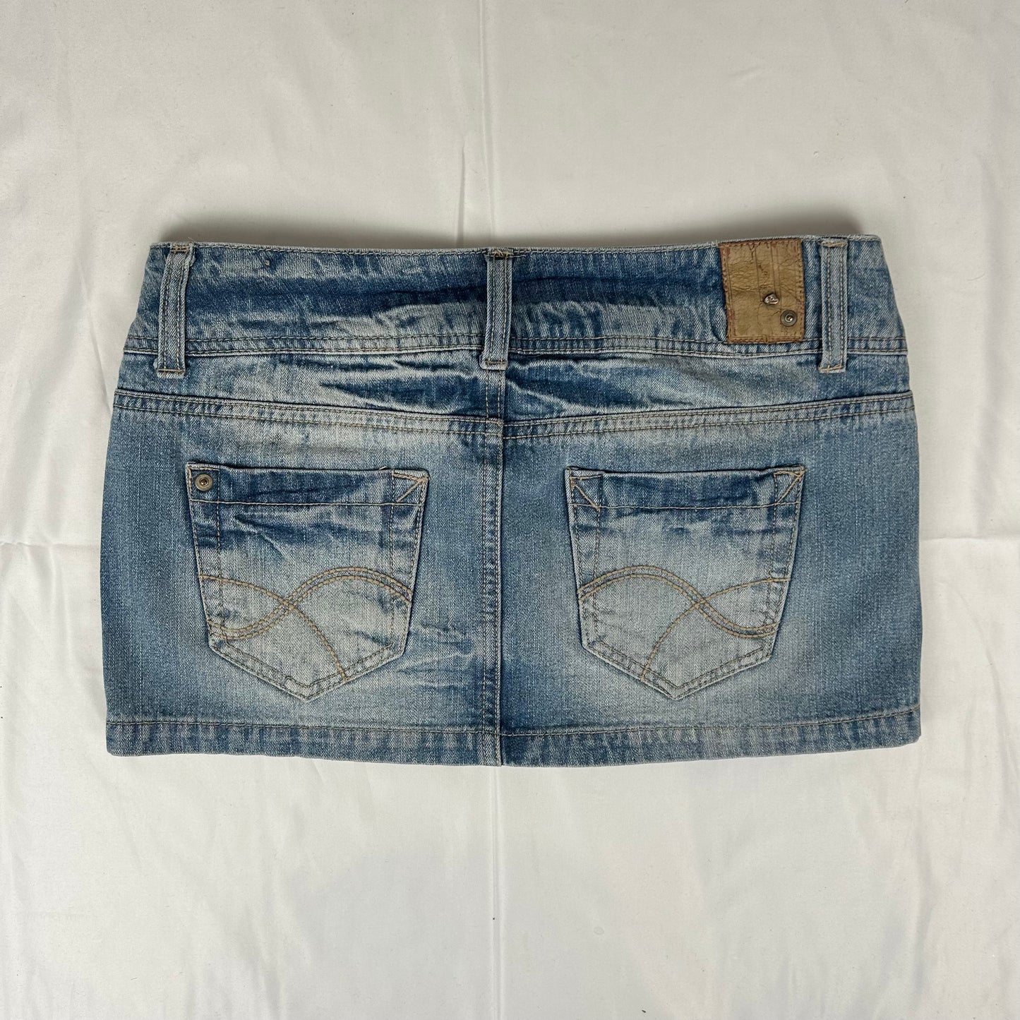 Vintage y2k style denim mini skirt