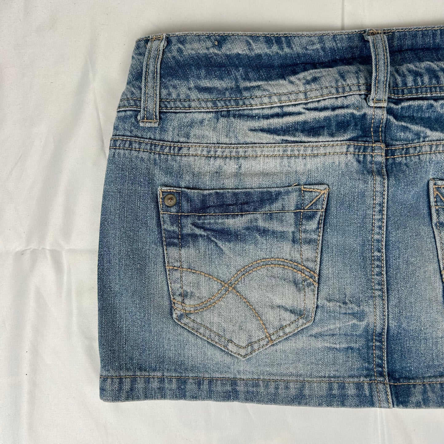 Vintage y2k style denim mini skirt
