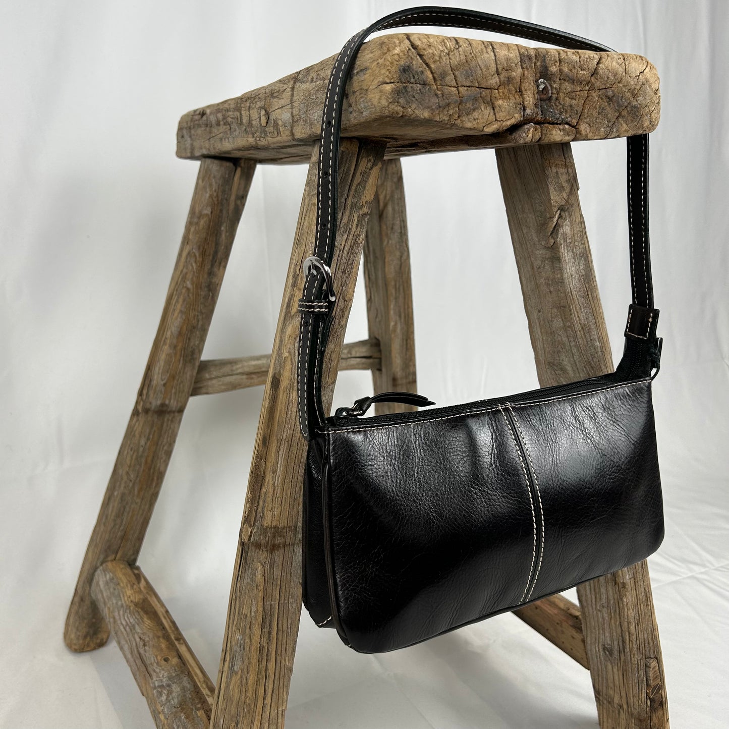Vintage y2k style black leather shoulder bag