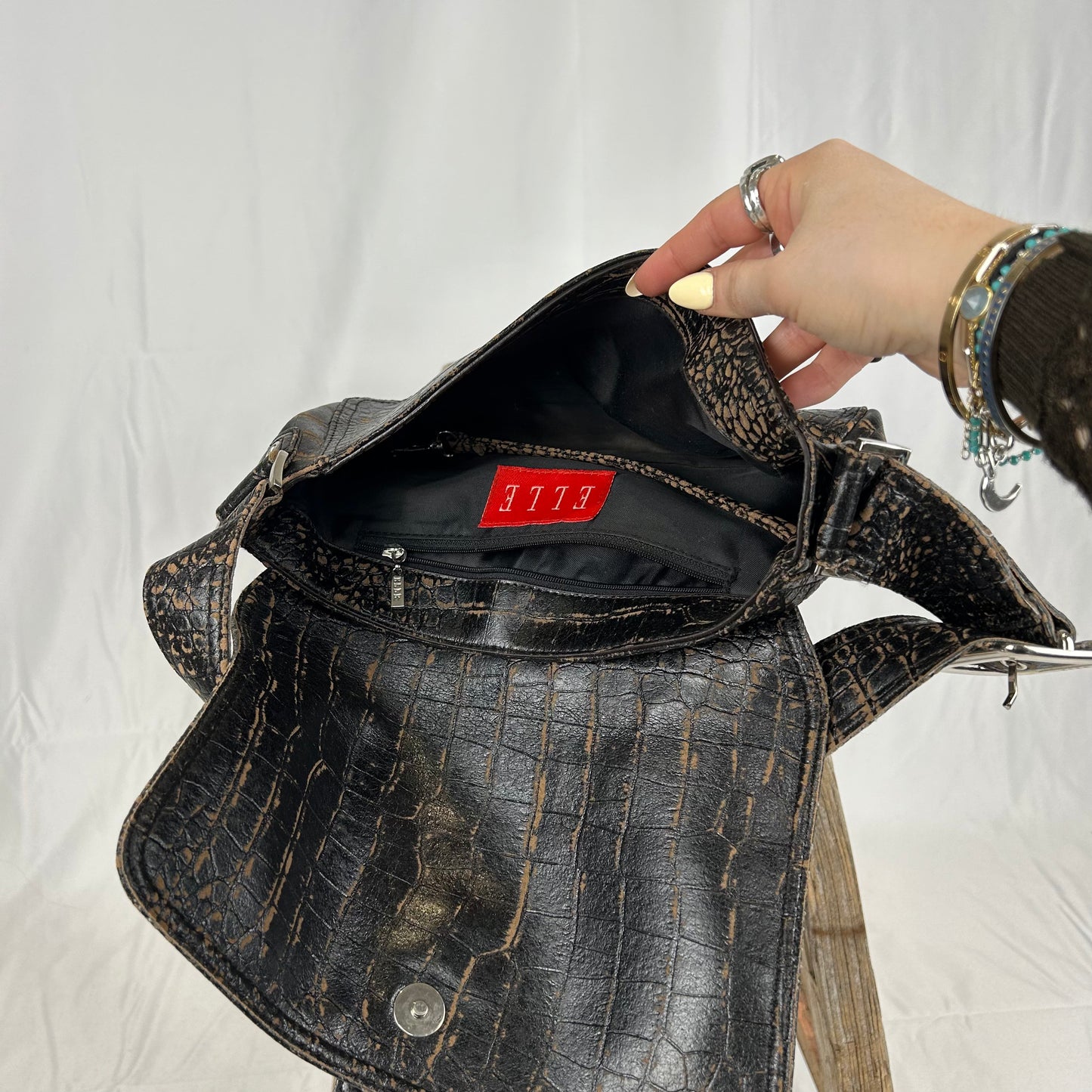 Vintage y2k style distressed brown leather shoulder bag