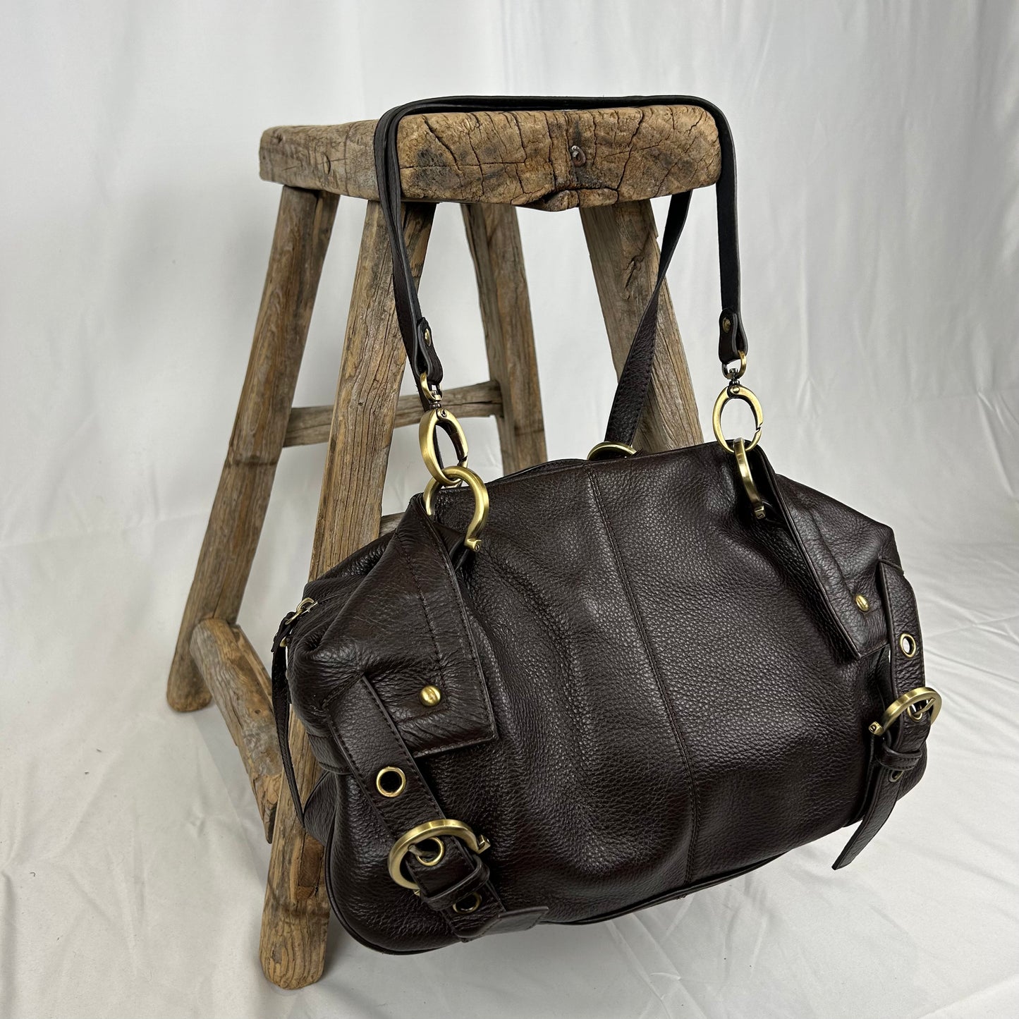 Vintage y2k style brown pebbled leather shoulder bag