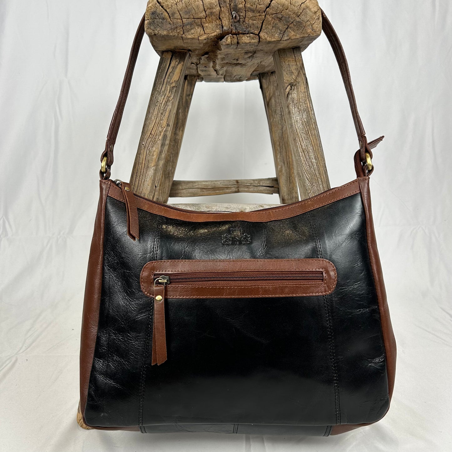 Vintage y2k style brown and black leather shoulder bag