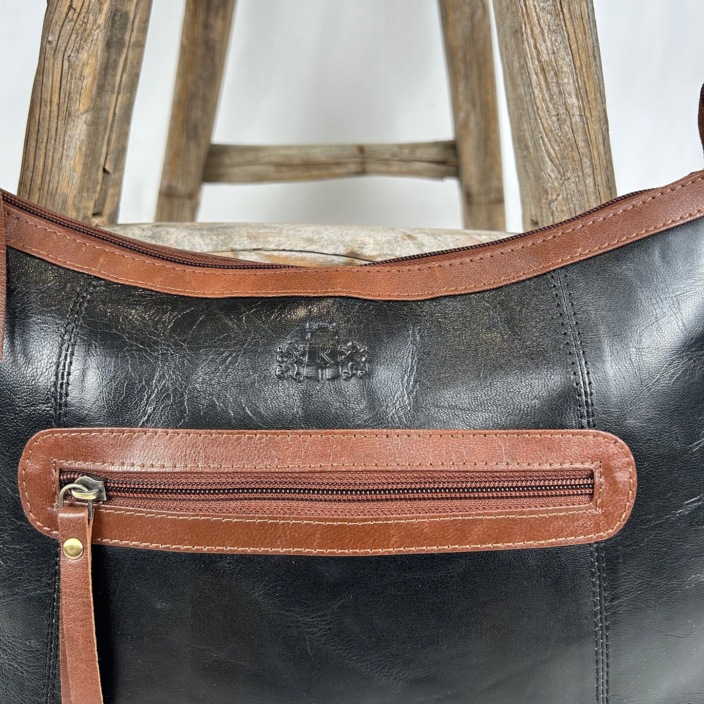 Vintage y2k style brown and black leather shoulder bag