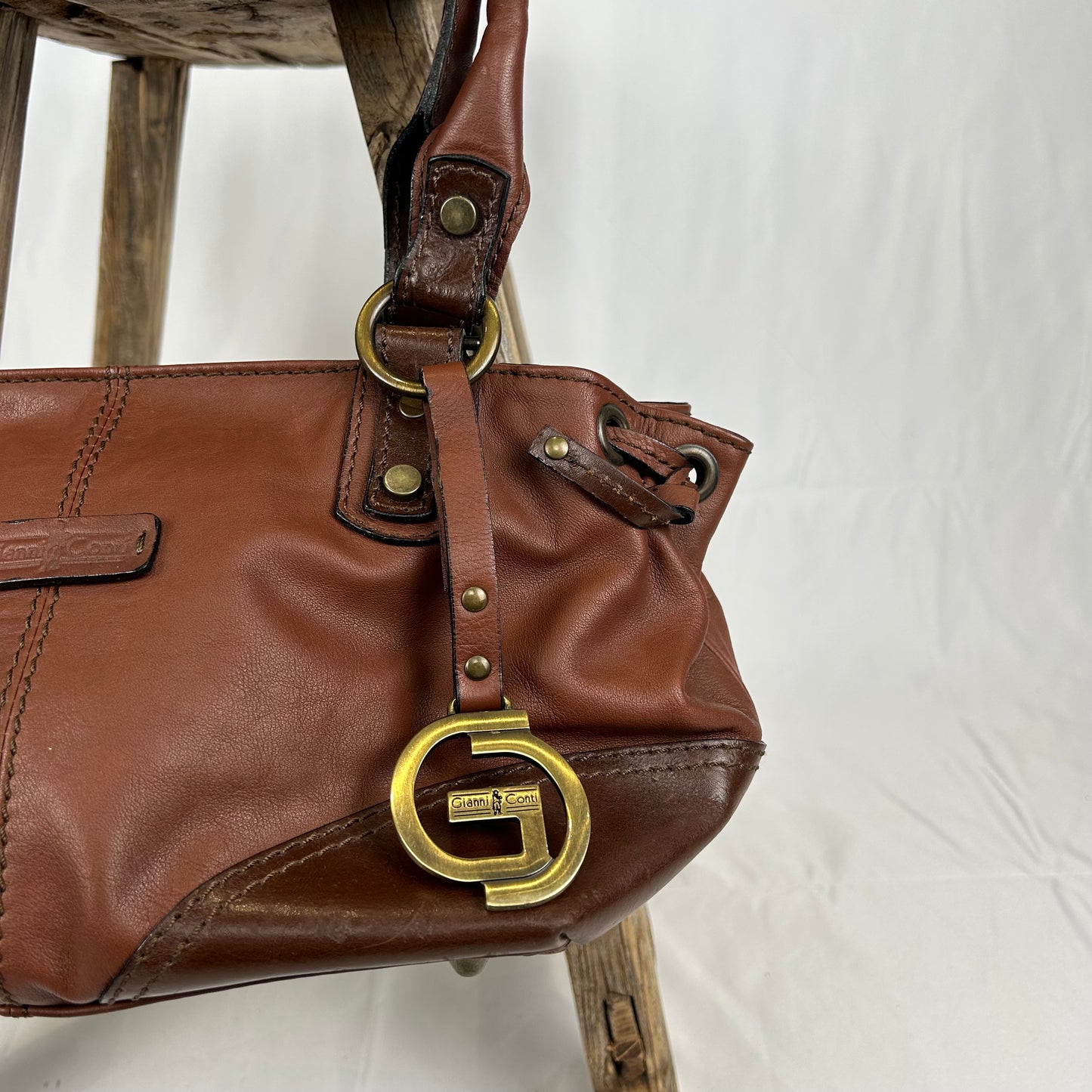 Vintage y2k style brown leather shoulder bag