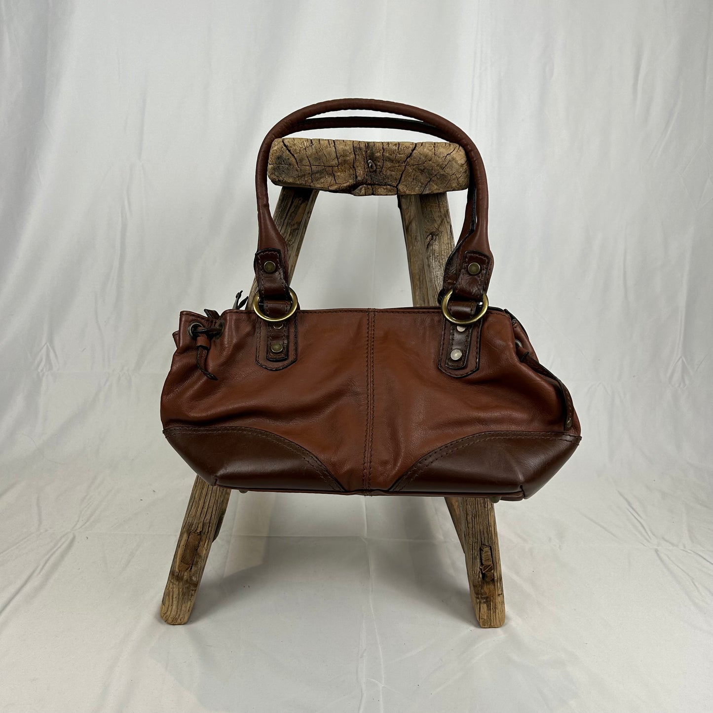 Vintage y2k style brown leather shoulder bag