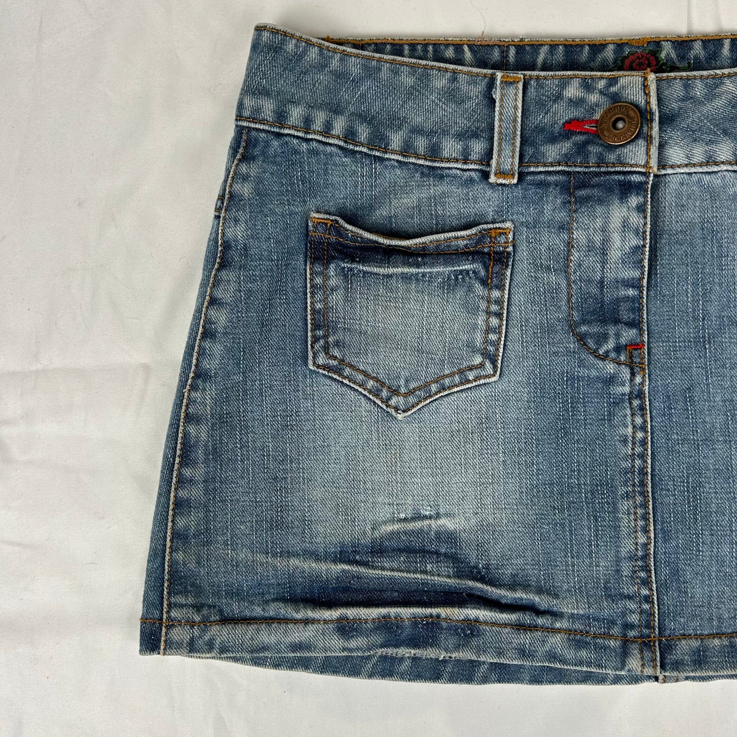 Vintage y2k style denim mini skirt