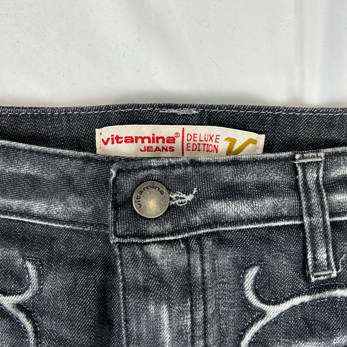 Vintage y2k style dark wash denim mini skirt