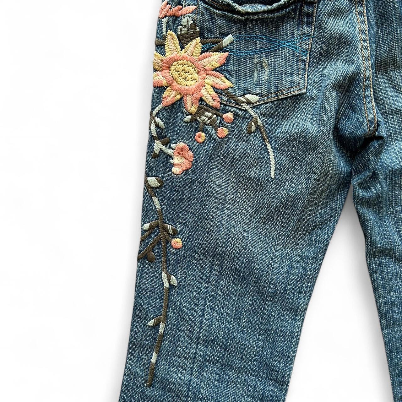 Vintage Y2K style mid wash straight leg jeans