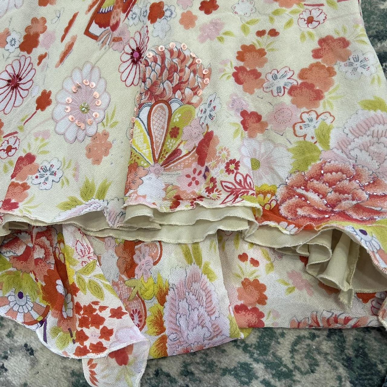 Vintage y2k style floral ruffled top