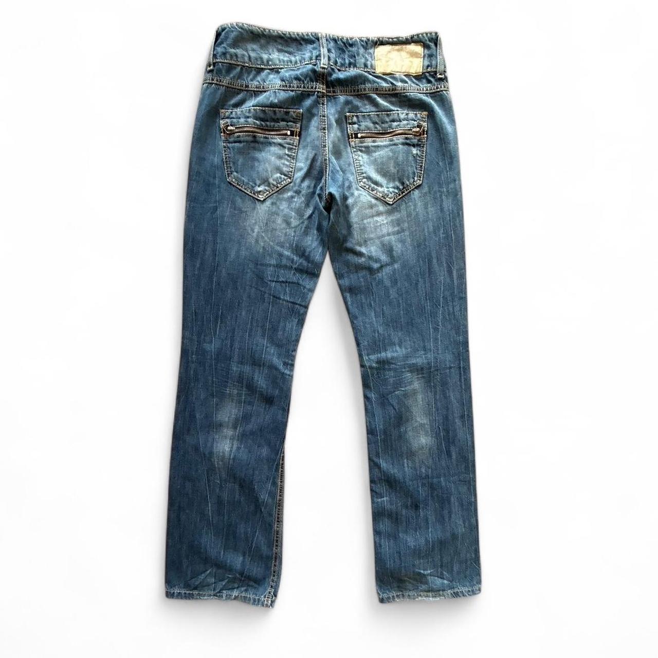 Vintage Y2K style mid wash straight leg jeans