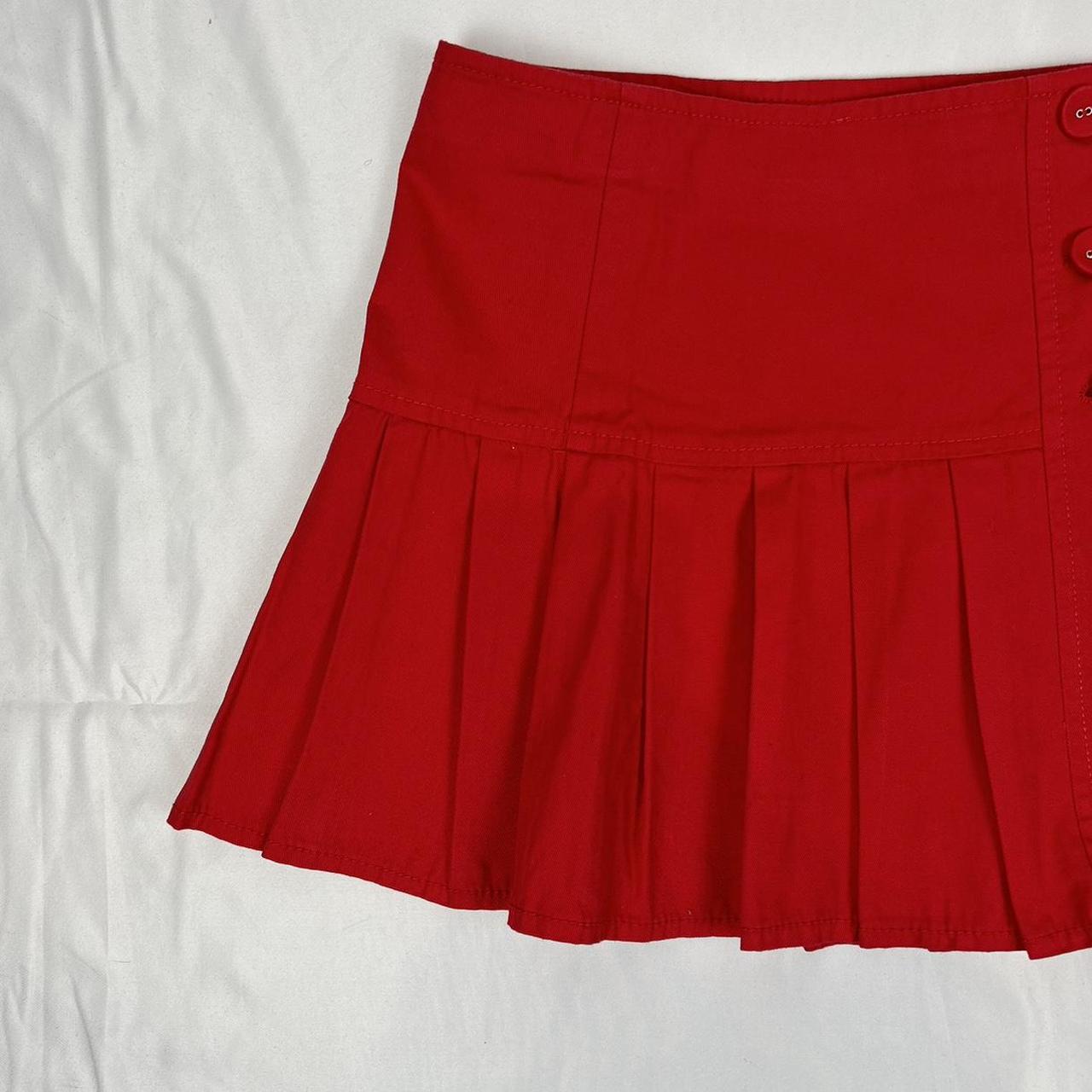 Vintage y2k style red pleated mini skirt