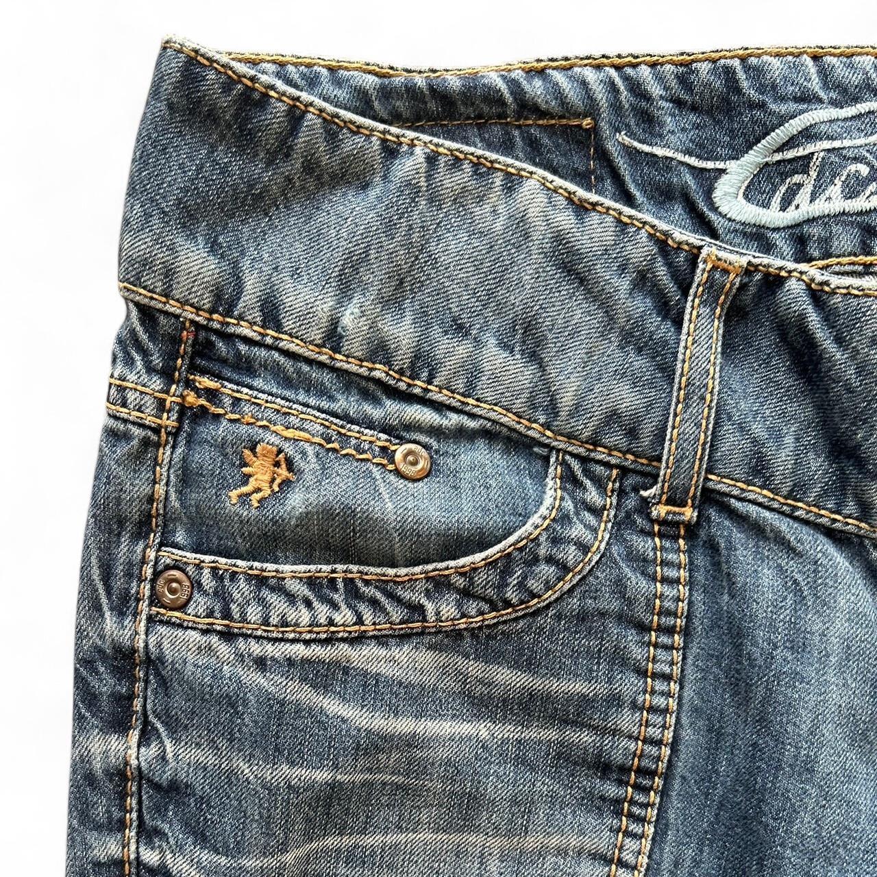 Vintage Y2K style mid wash straight leg jeans